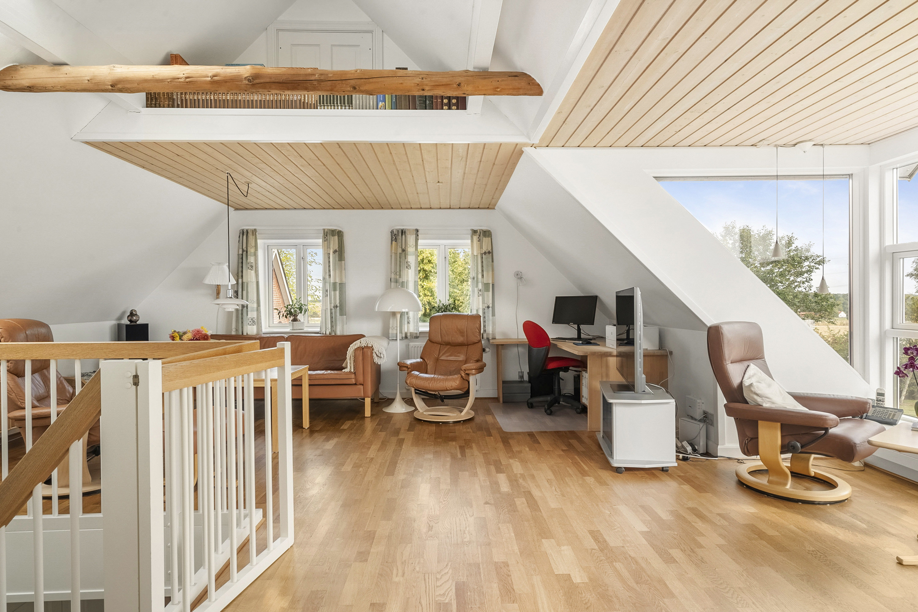 Fremhævet stue billede i fuldskærmstilstand. Billede af Grobshulevej 164, Fensholt, 8300 Odder