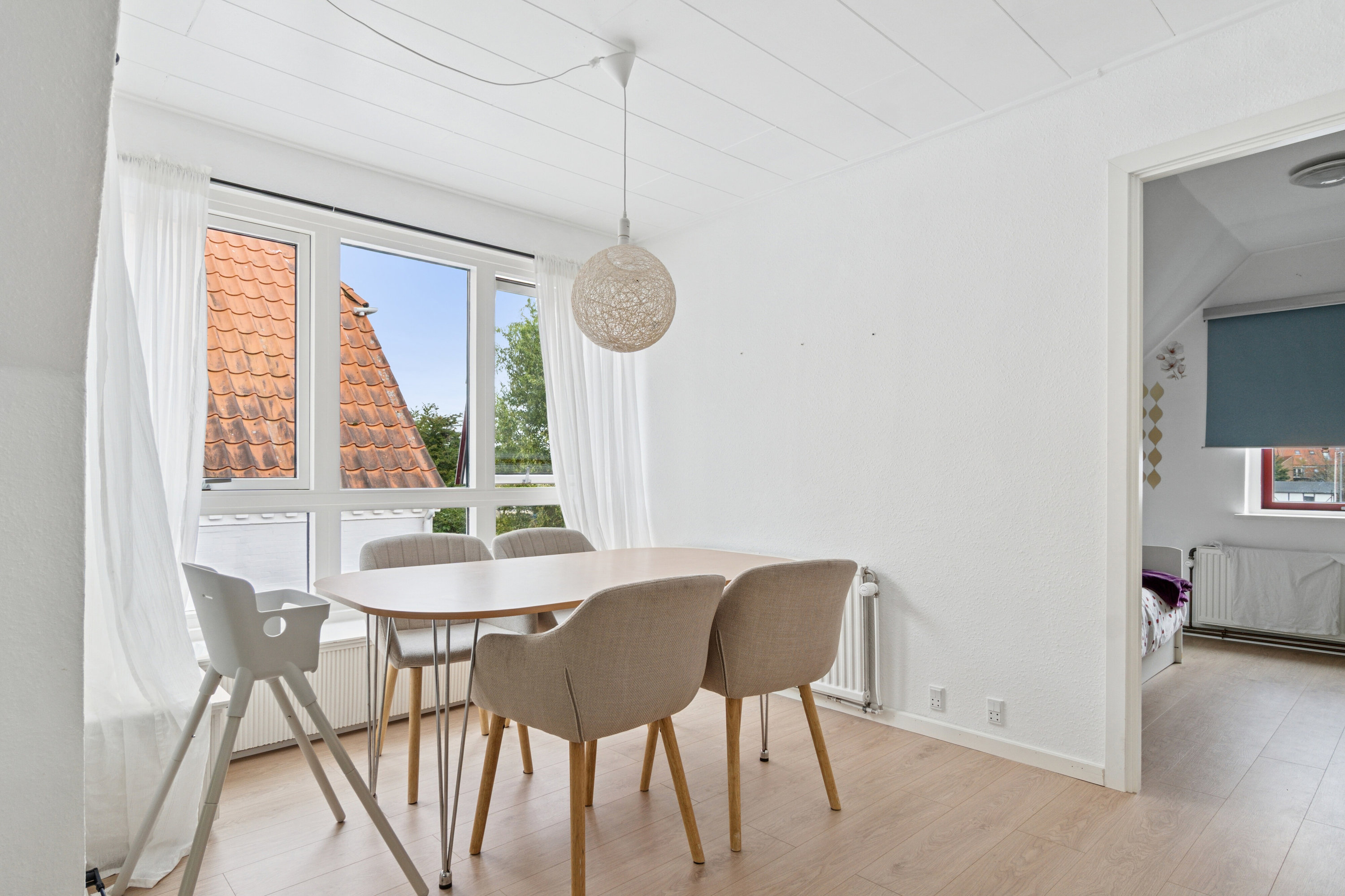 Fremhævet spisestue billede i fuldskærmstilstand. Billede af Nordre Banevej 8, st.. +1., 4300 Holbæk