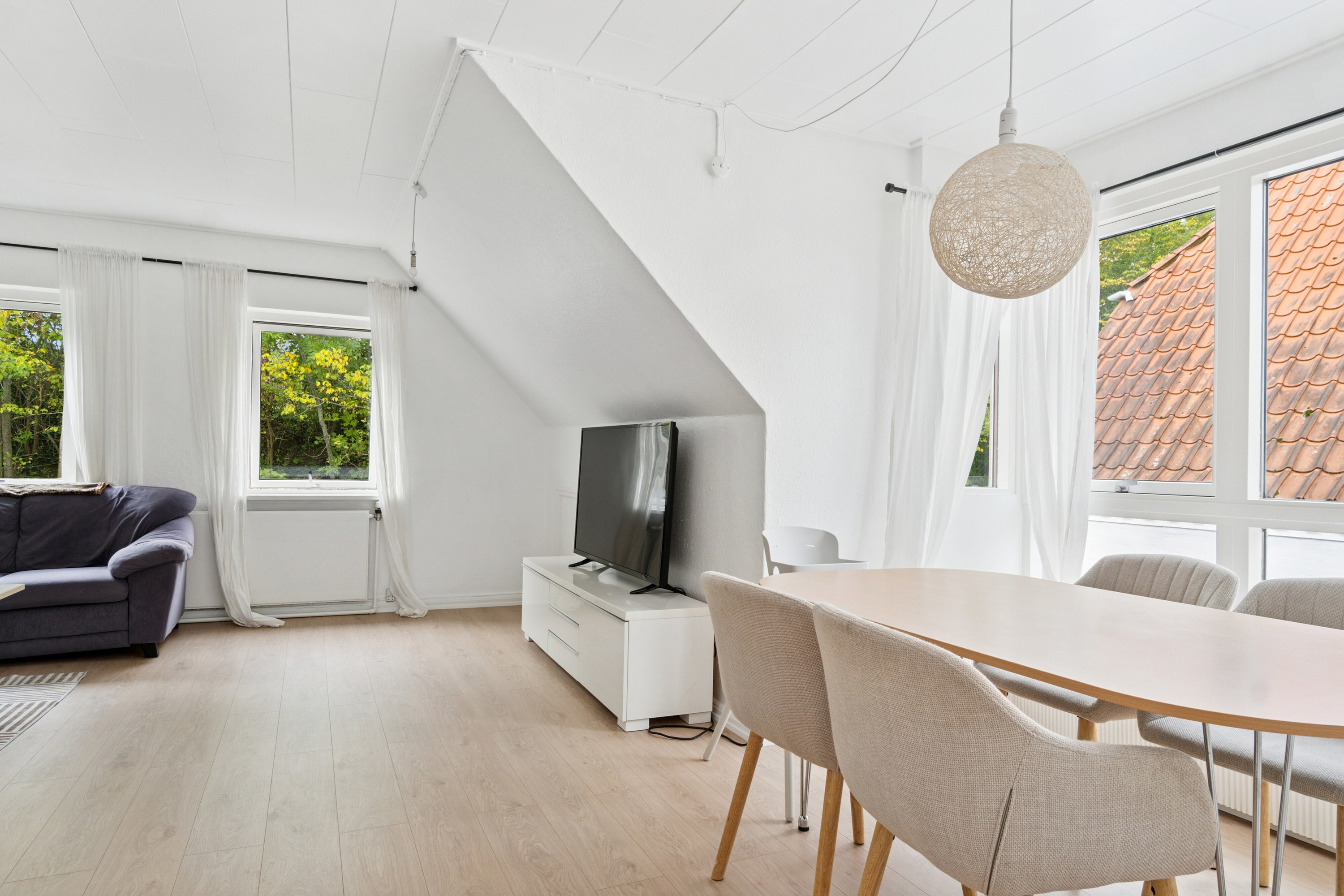 Fremhævet spisestue billede i fuldskærmstilstand. Billede af Nordre Banevej 8, st.. +1., 4300 Holbæk