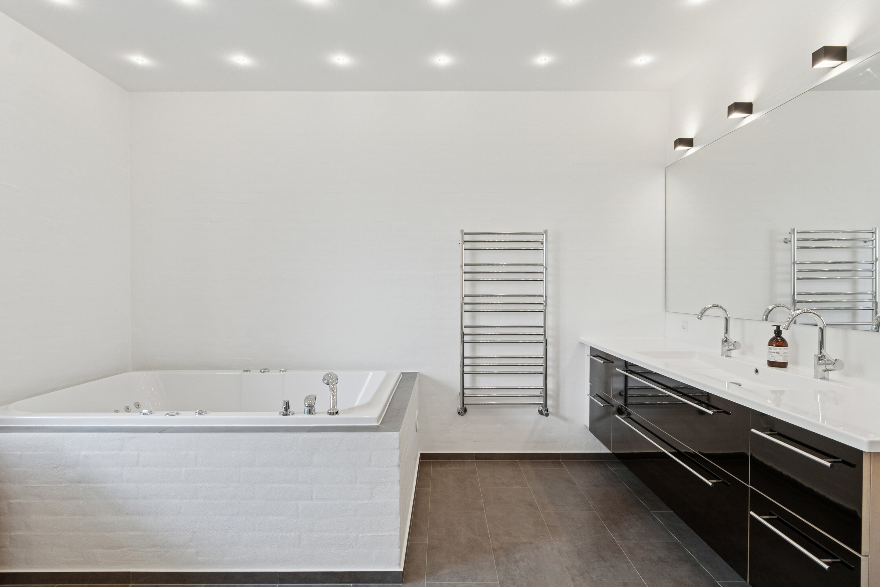 Fremhævet soveværelse billede i fuldskærmstilstand. Billede af Mosegårdvej 6, Balslev, 5592 Ejby