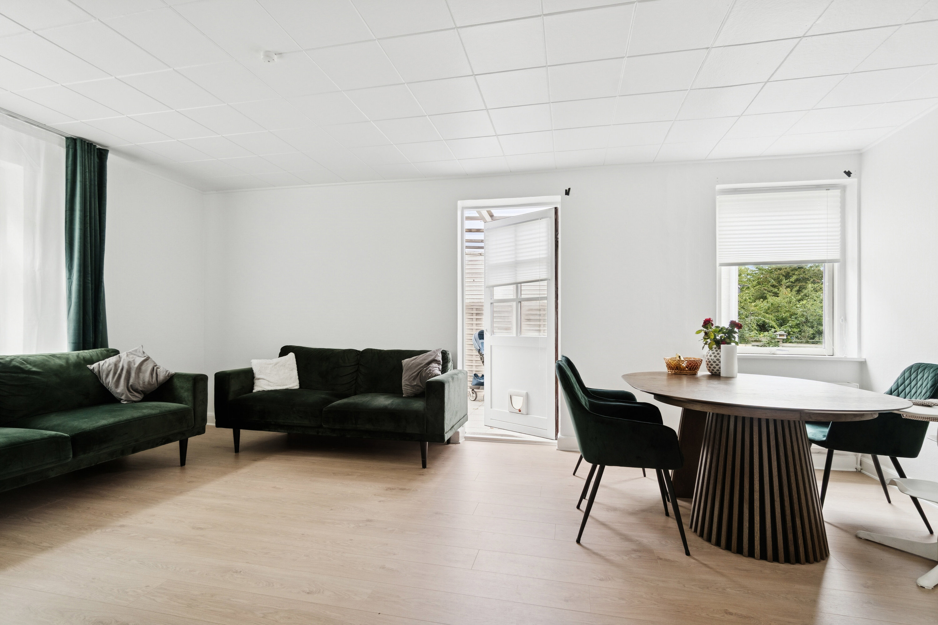 Fremhævet stue billede i fuldskærmstilstand. Billede af Nordre Banevej 8, st.. +1., 4300 Holbæk