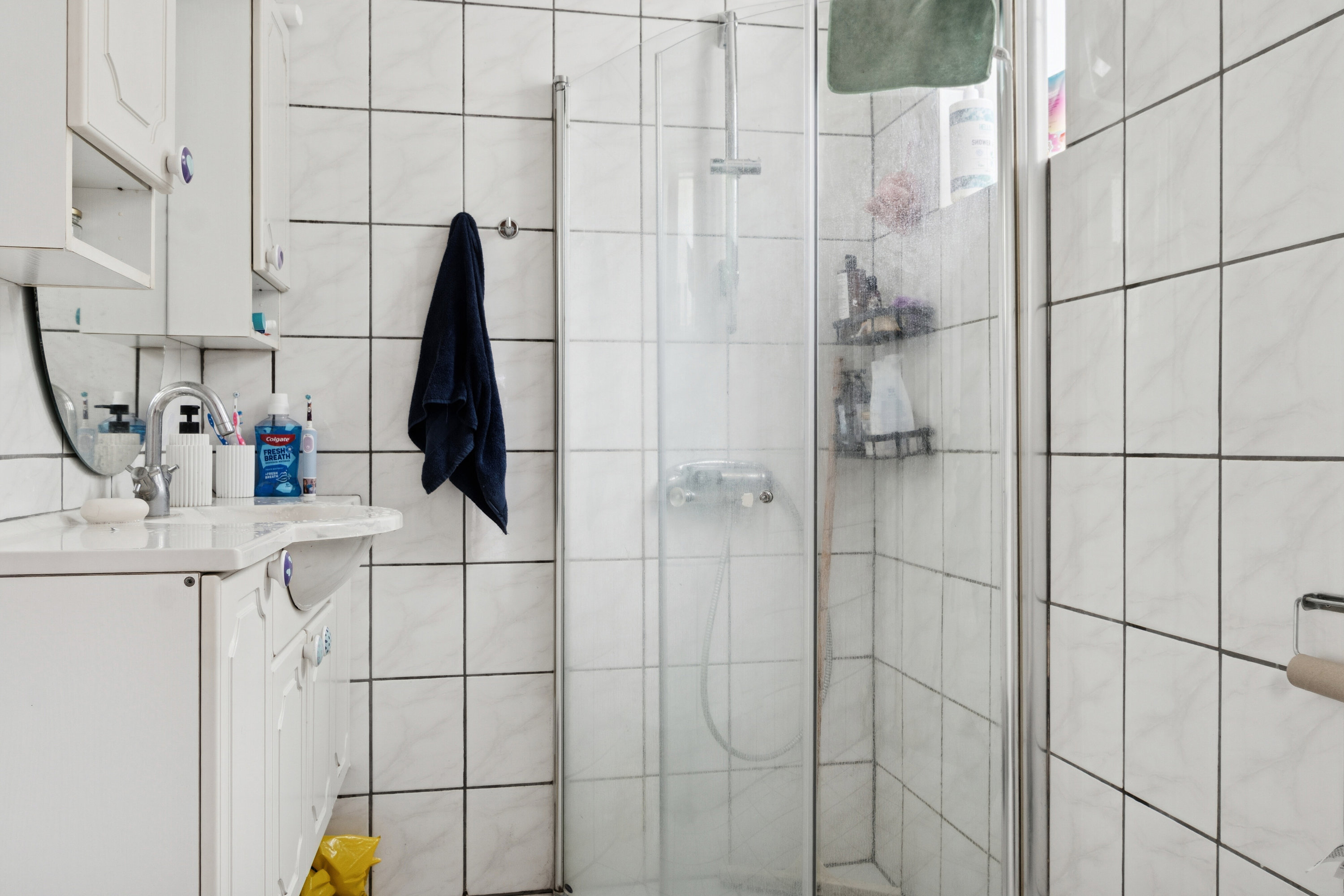 Fremhævet badeværelse billede i fuldskærmstilstand. Billede af Nordre Banevej 8, st.. +1., 4300 Holbæk