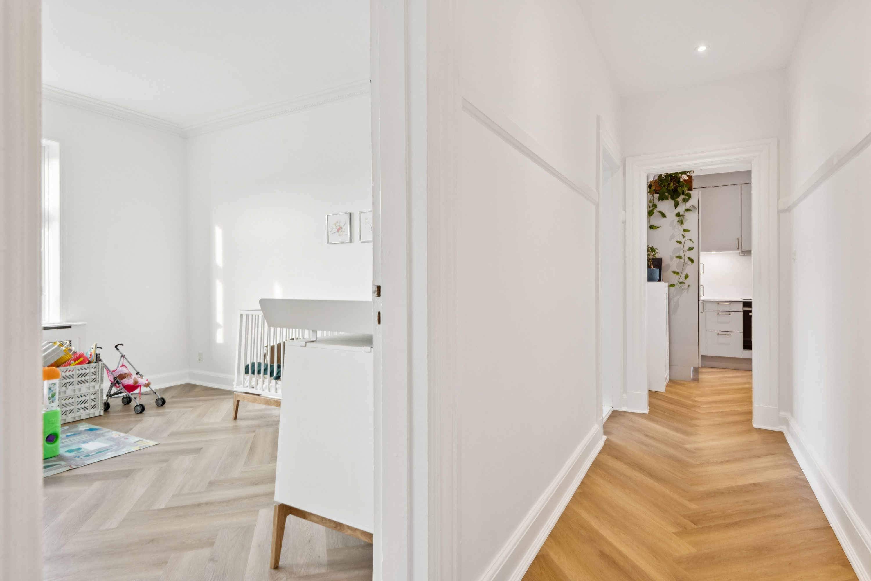 Fremhævet gang billede i fuldskærmstilstand. Billede af Sønderbro 10, 3. tv., 9000 Aalborg