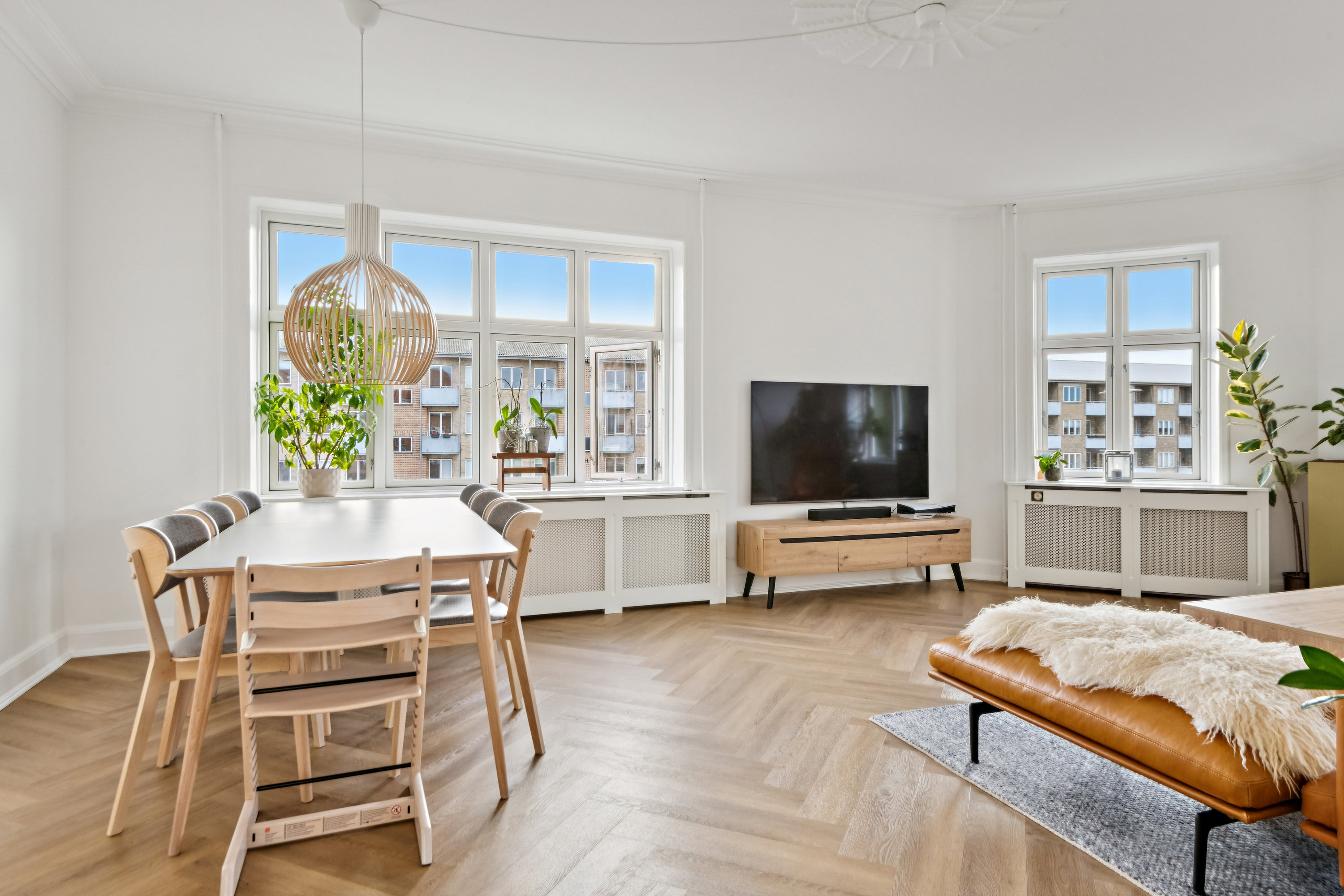 Fremhævet stue billede i fuldskærmstilstand. Billede af Sønderbro 10, 3. tv., 9000 Aalborg