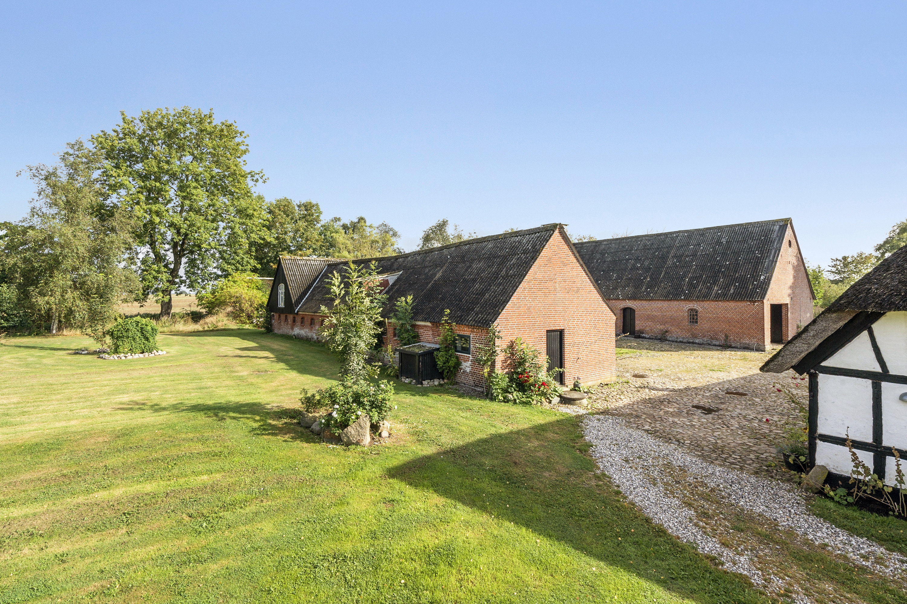 Fremhævet ejendommen billede i fuldskærmstilstand. Billede af Favrgaardsvej 85, Ondrup, 8300 Odder