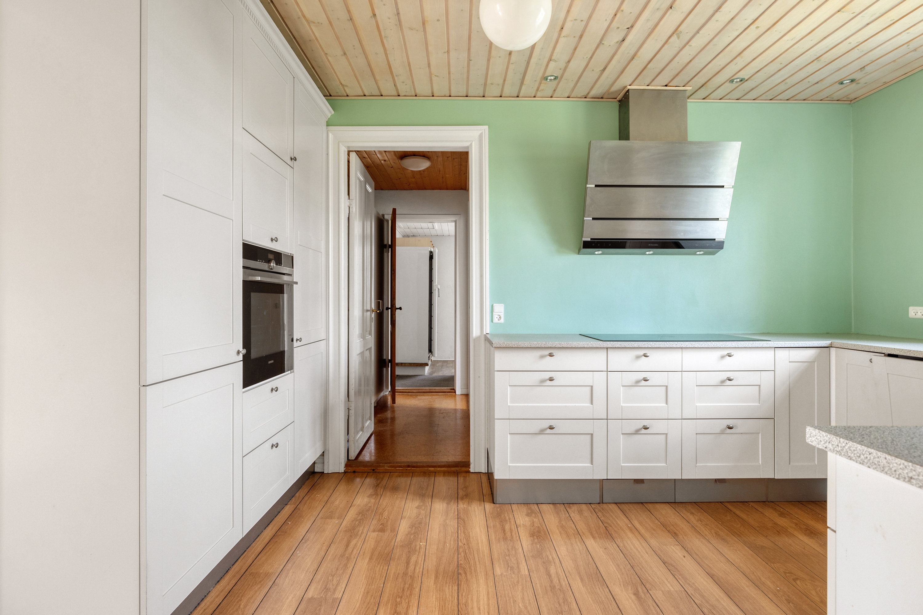 Fremhævet køkken billede i fuldskærmstilstand. Billede af Østerbyvej 1D, 8310 Tranbjerg J