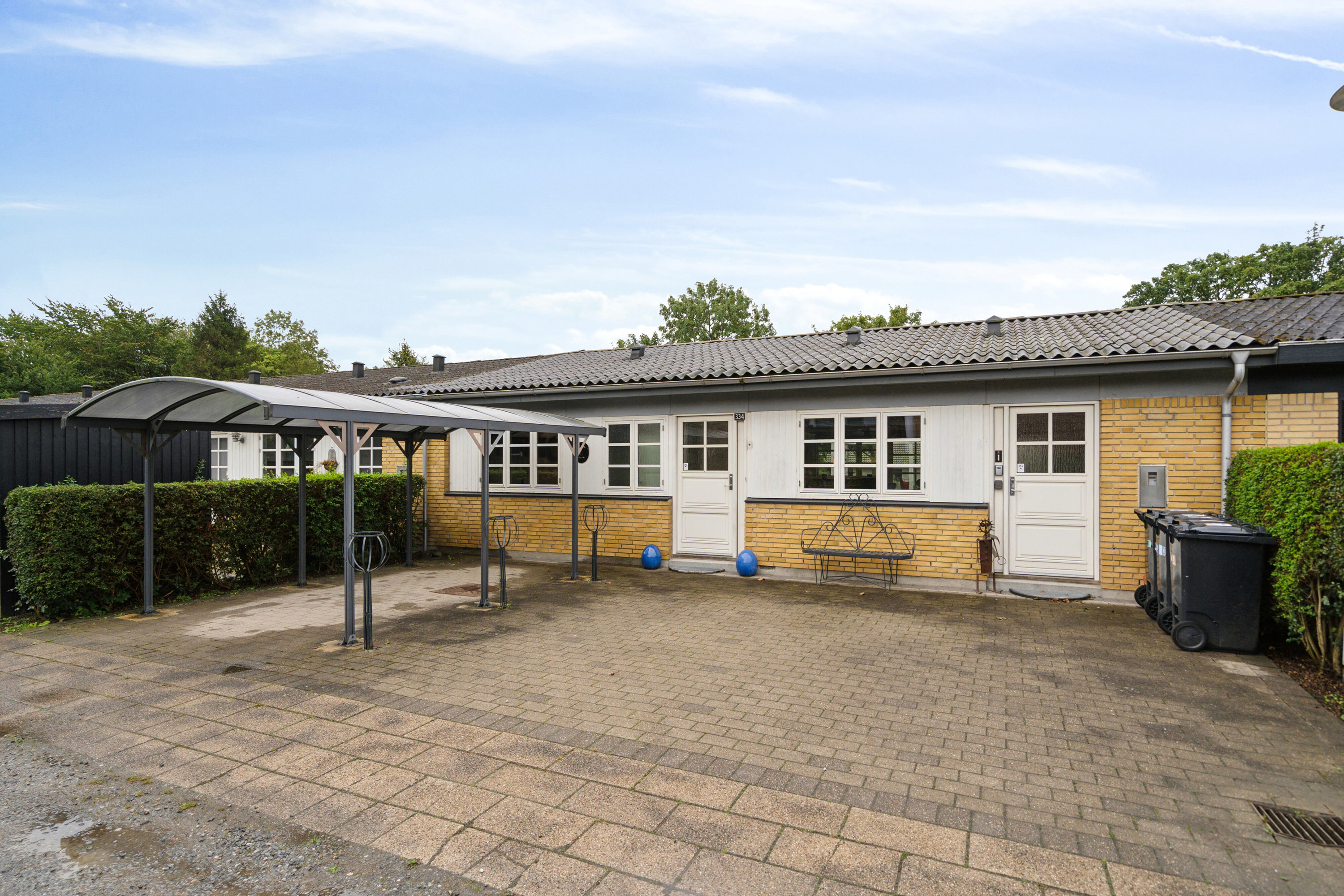 Fremhævet set fra vejen billede i fuldskærmstilstand. Billede af Toften 334, 5330 Munkebo