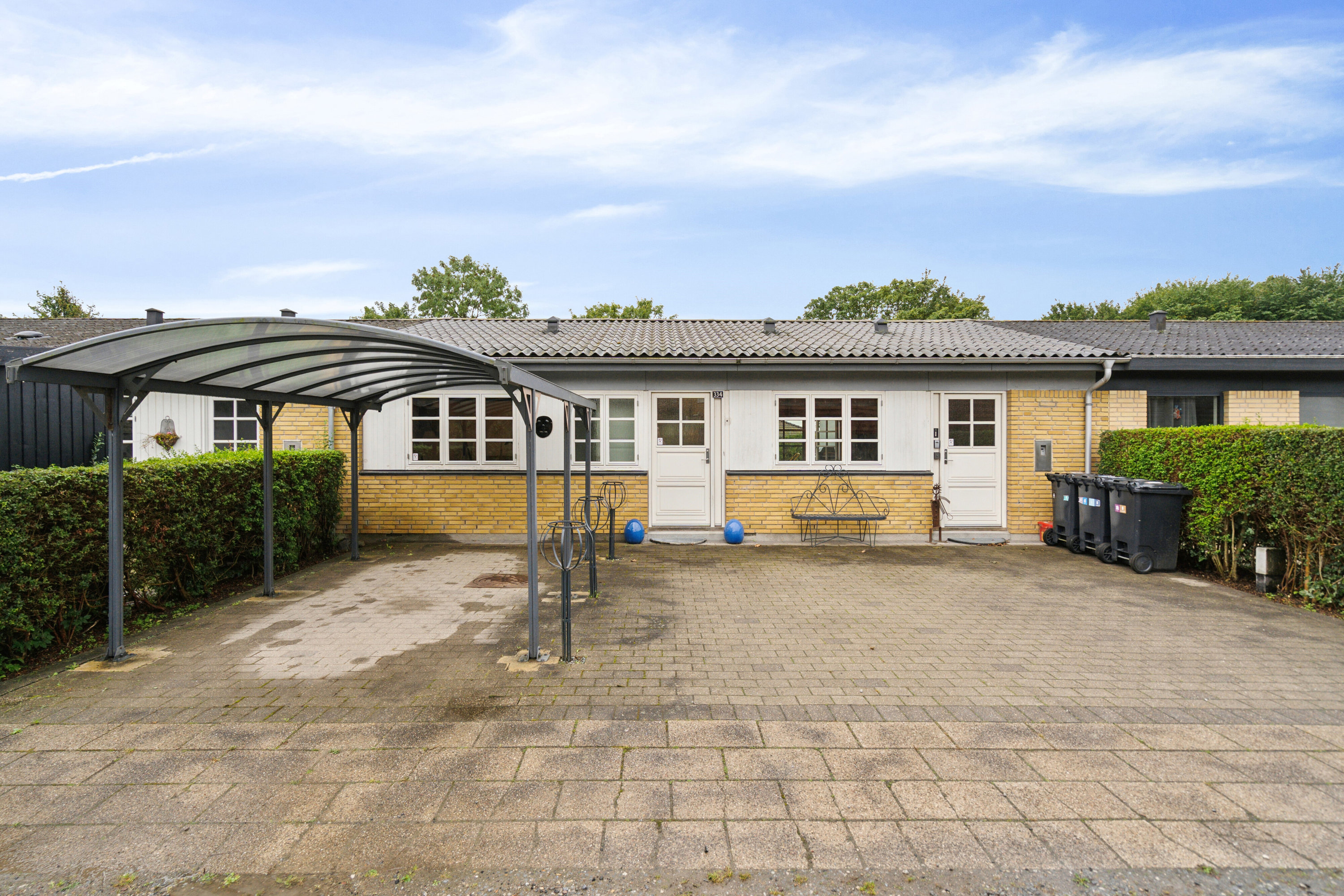 Fremhævet set fra vejen billede i fuldskærmstilstand. Billede af Toften 334, 5330 Munkebo