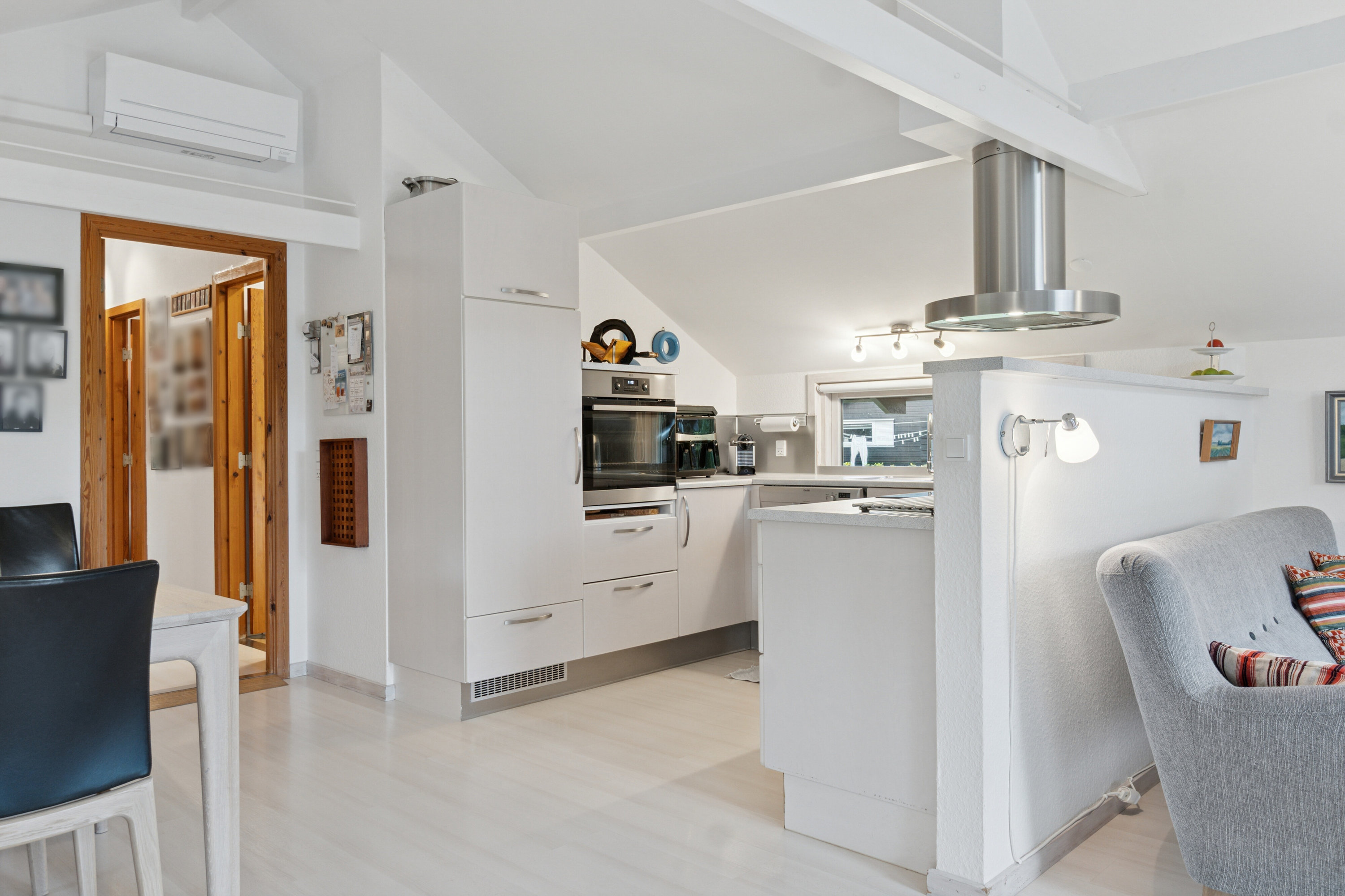 Fremhævet køkken billede i fuldskærmstilstand. Billede af Østre Strand 183, Kobæk, 4230 Skælskør