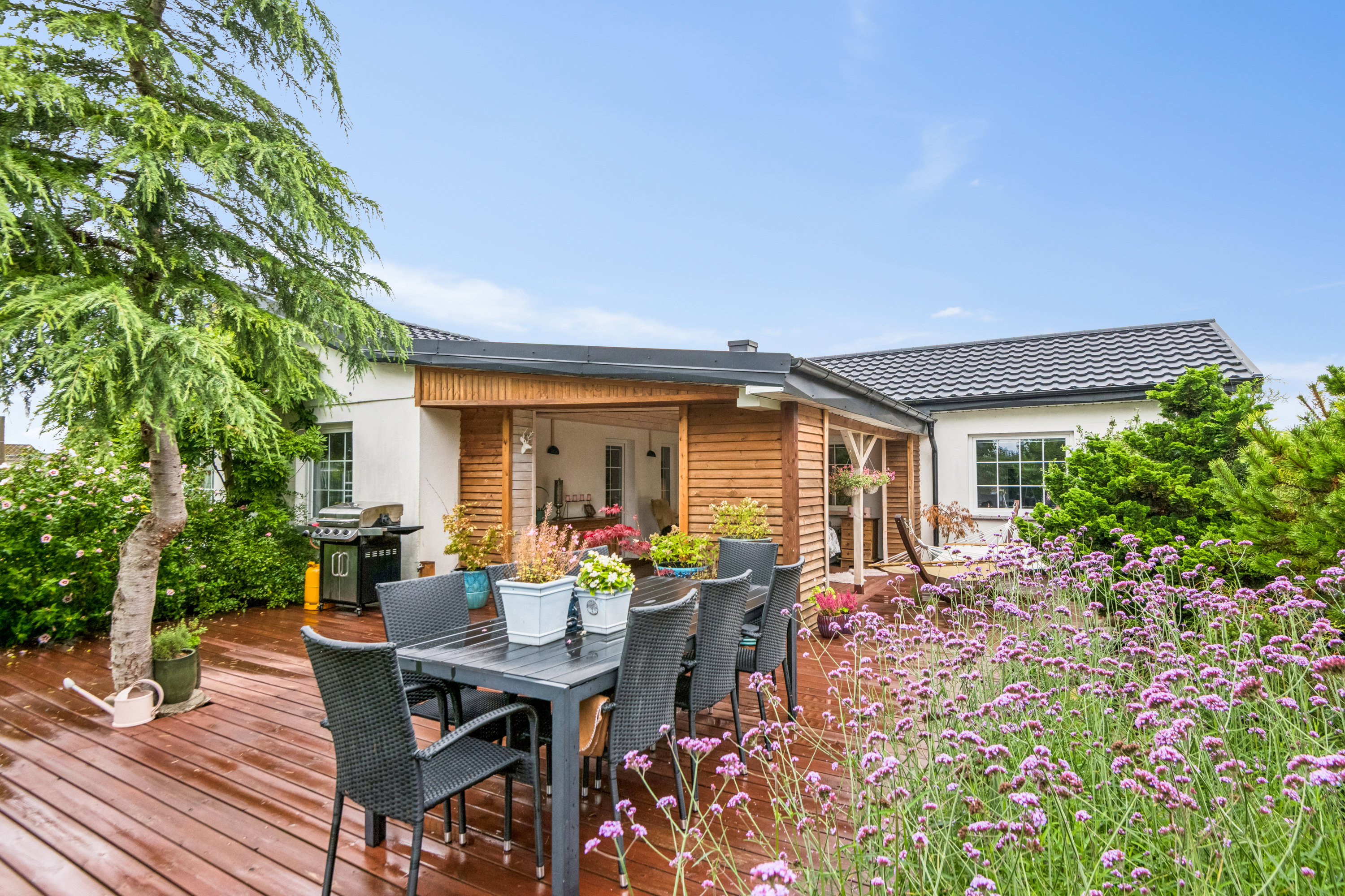 Fremhævet ejendom 1 billede i fuldskærmstilstand. Billede af Højmarken 1, 9270 Klarup