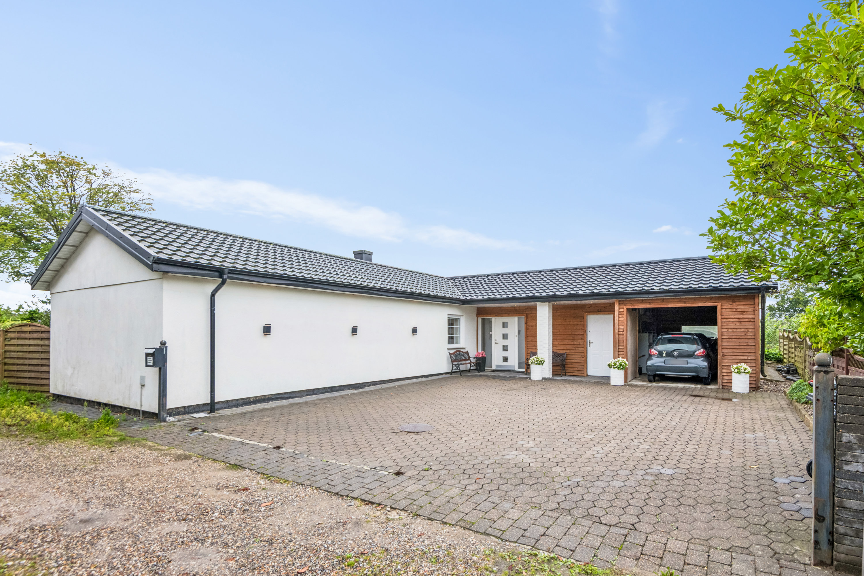 Fremhævet ejendom 1 billede i fuldskærmstilstand. Billede af Højmarken 1, 9270 Klarup