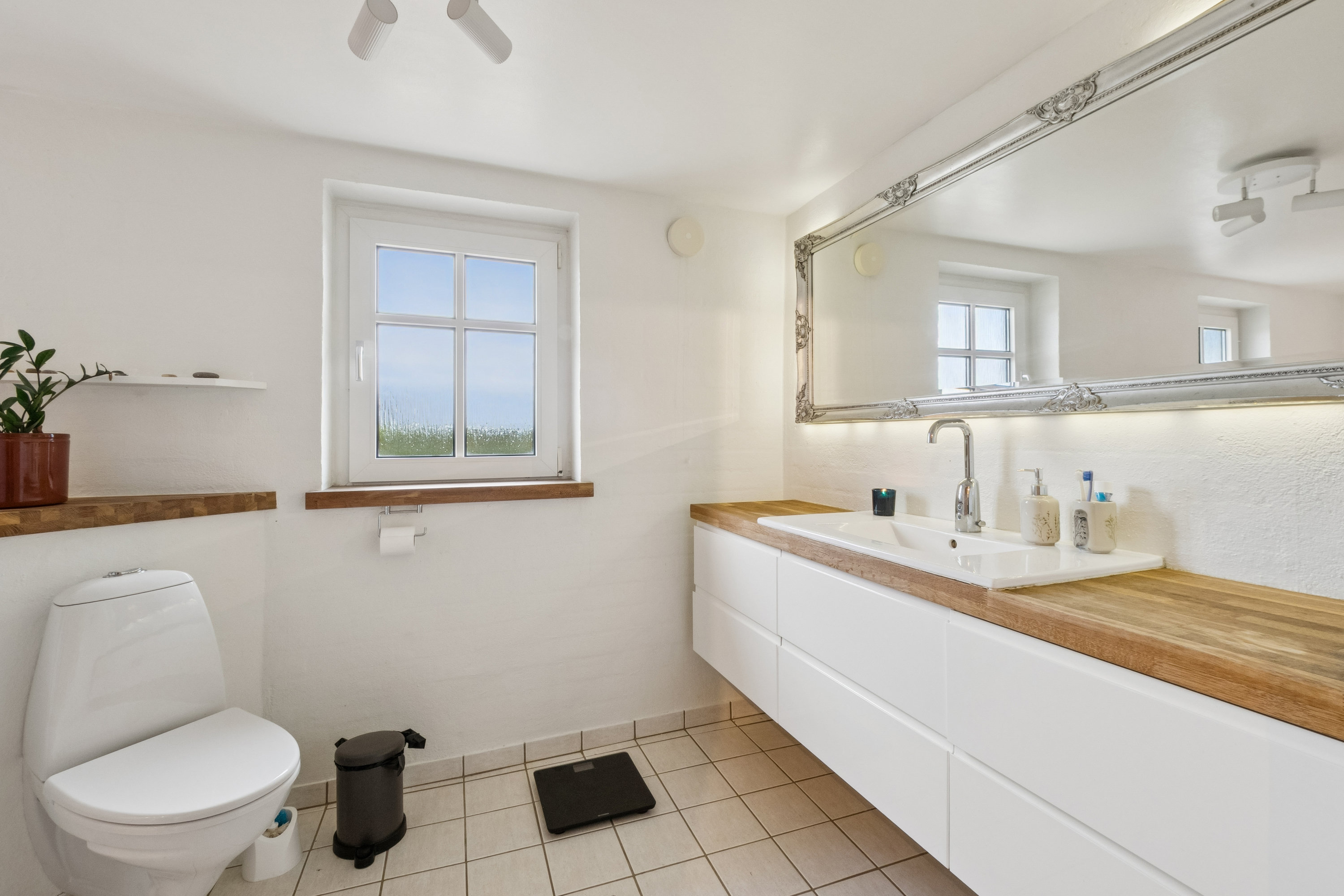 Fremhævet badeværelse billede i fuldskærmstilstand. Billede af Nørvej 32, V Hvidbjerg, 7960 Karby