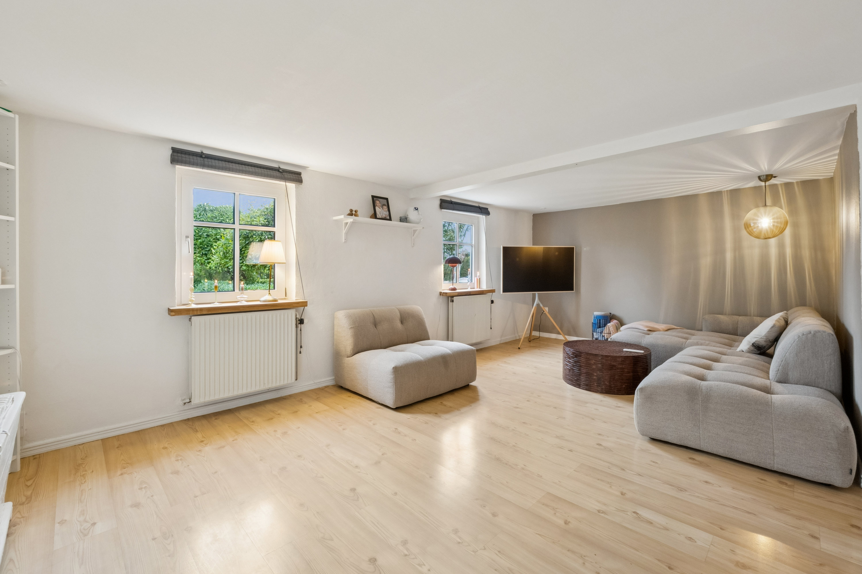 Fremhævet stue billede i fuldskærmstilstand. Billede af Nørvej 32, V Hvidbjerg, 7960 Karby