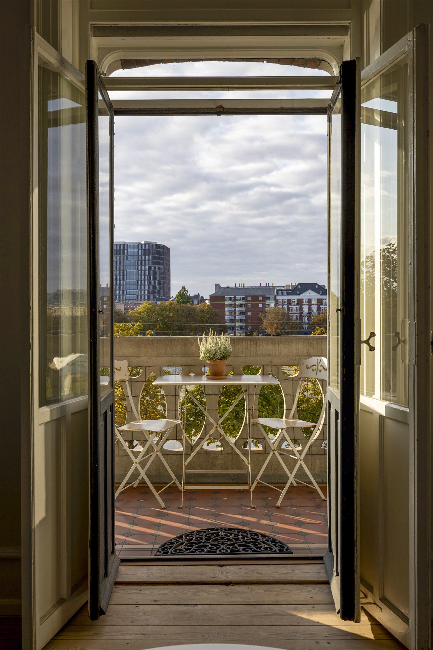 Fremhævet andet billede i fuldskærmstilstand. Billede af Øster Søgade 32, 2. th., 1357 København K