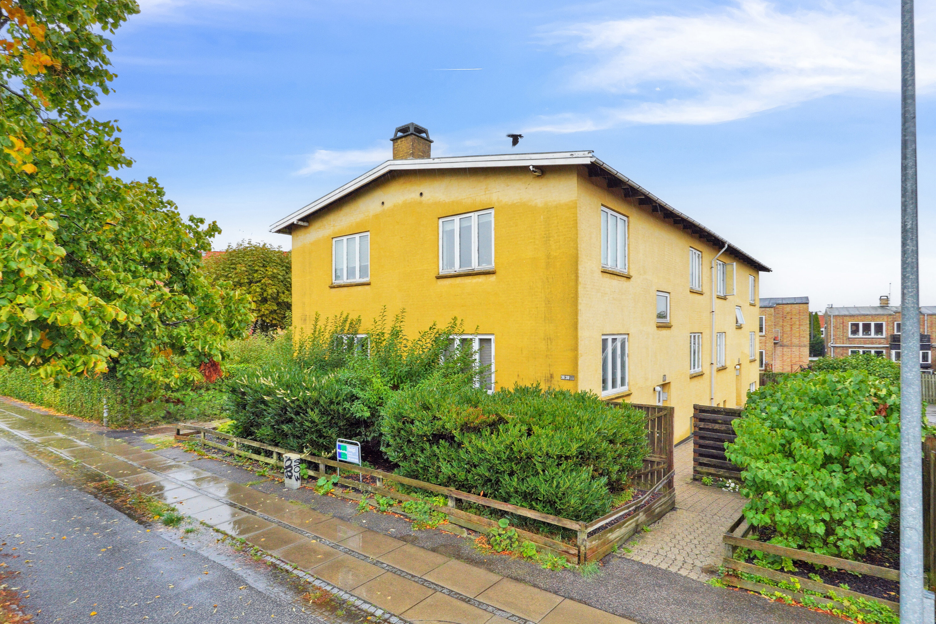 Fremhævet set fra vejen billede i fuldskærmstilstand. Billede af Rødovrevej 38, 1. th., 2610 Rødovre