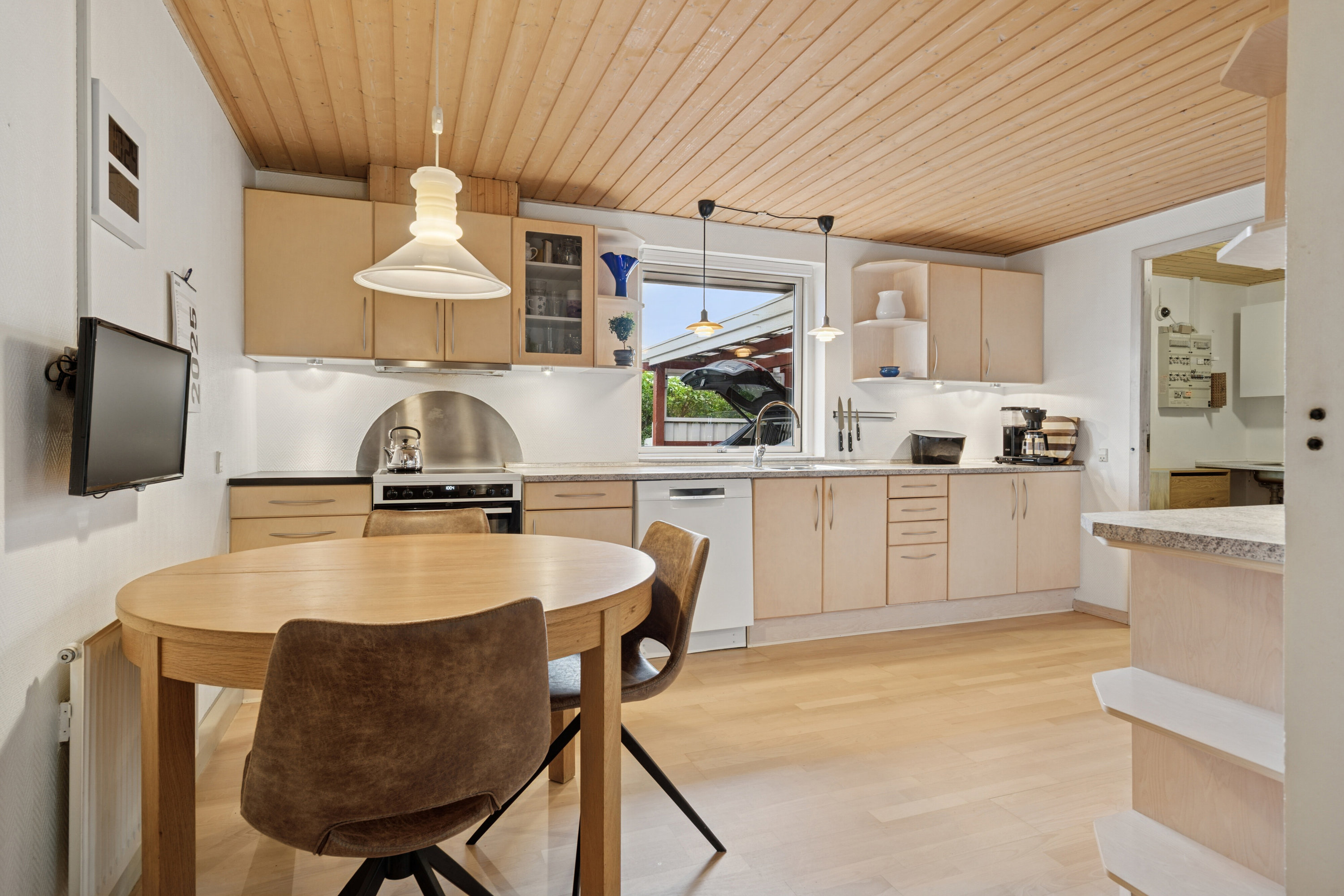 Fremhævet spisestue billede i fuldskærmstilstand. Billede af Mosevænget 2, Snoldelev, 4621 Gadstrup