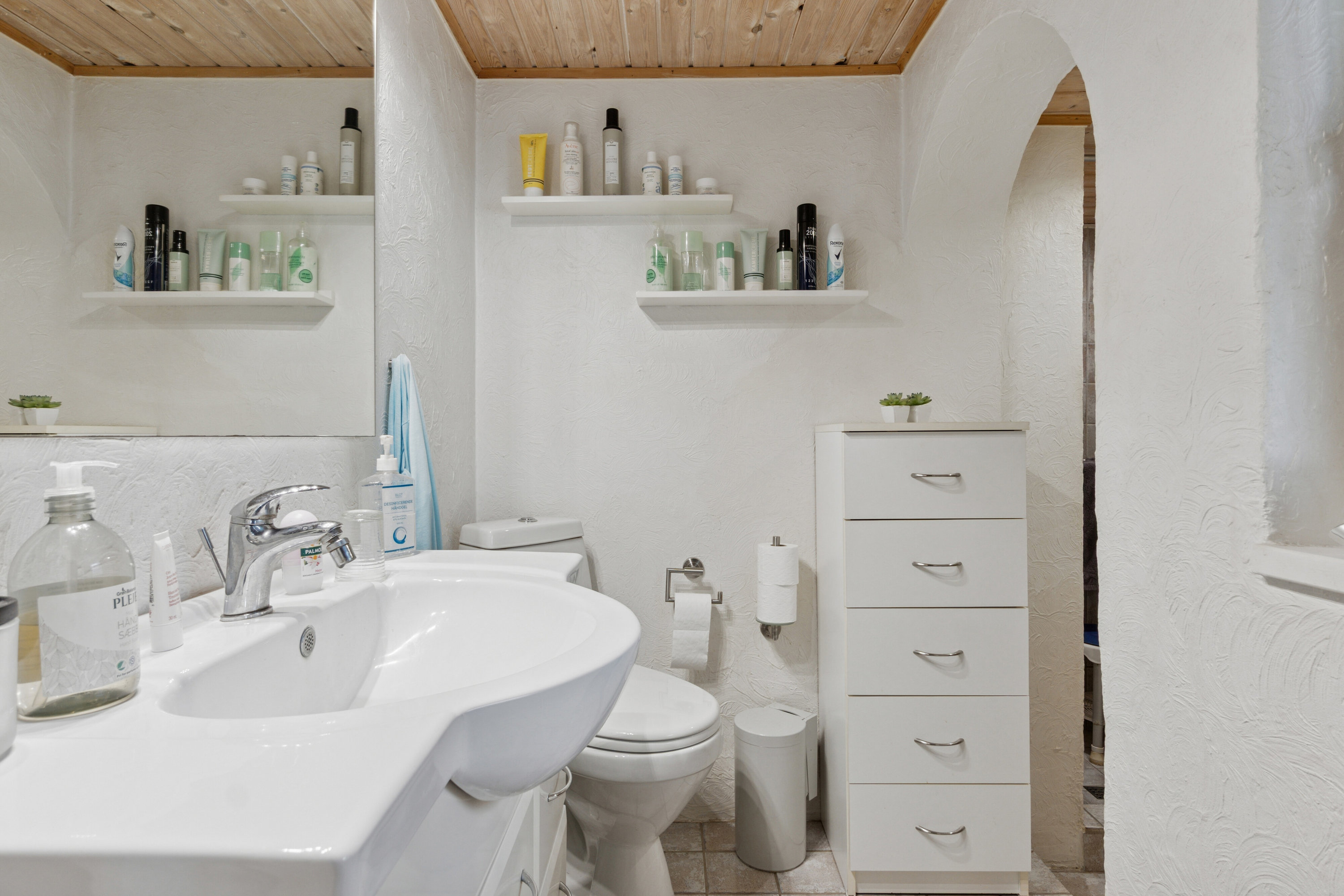 Fremhævet badeværelse billede i fuldskærmstilstand. Billede af Holmevej 36, Nors, 7700 Thisted