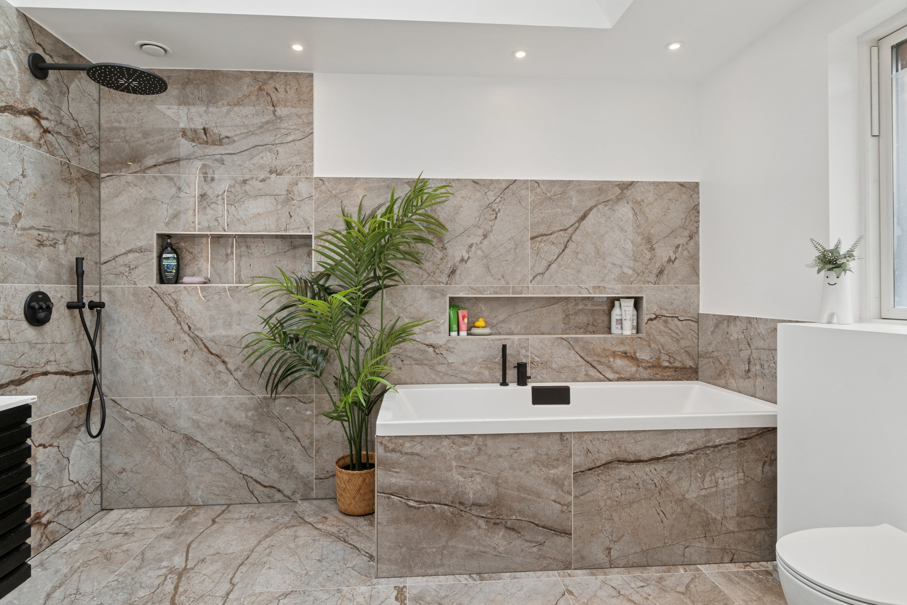 Fremhævet badeværelse billede i fuldskærmstilstand. Billede af Granitvej 33, Fensmark, 4684 Holmegaard