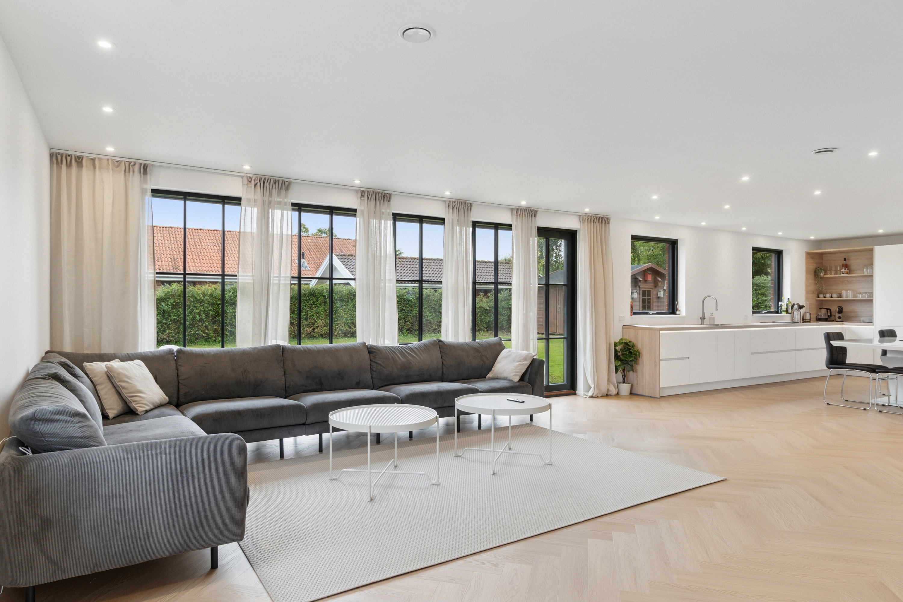 Fremhævet stue billede i fuldskærmstilstand. Billede af Granitvej 33, Fensmark, 4684 Holmegaard