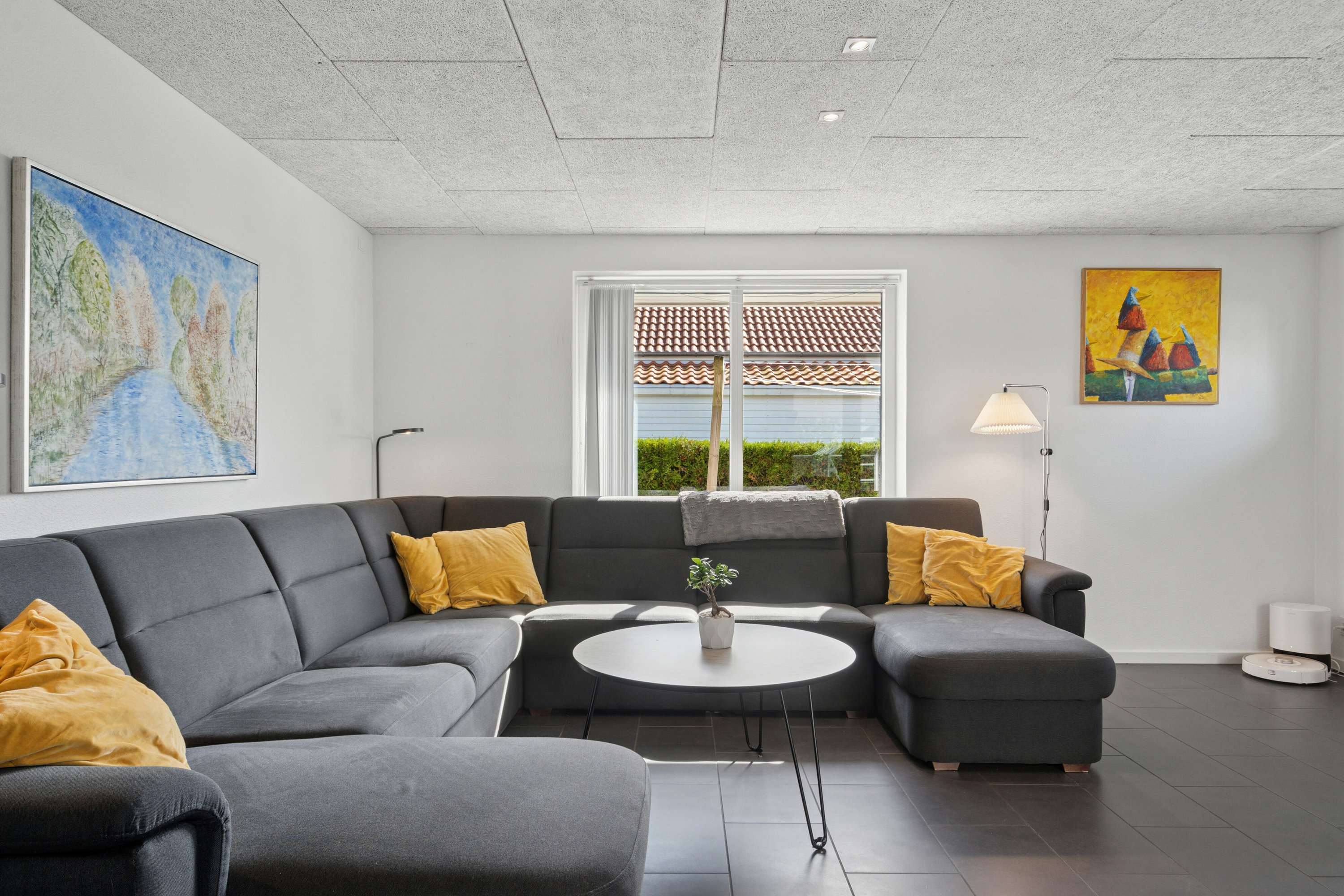 Fremhævet stue billede i fuldskærmstilstand. Billede af Midtkobbel 46, Kollund, 6340 Kruså