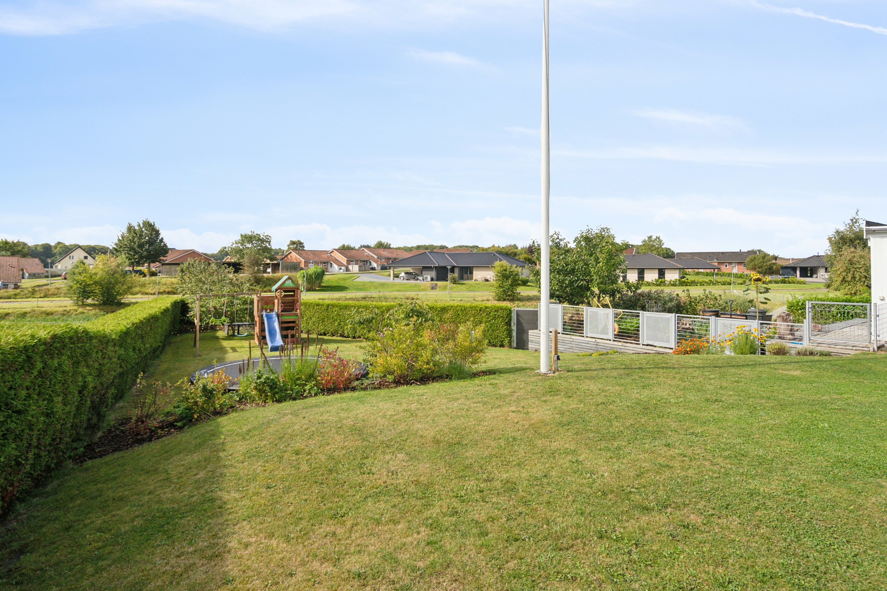 Miniaturebillede 2: haven. Billede af Midtkobbel 46, Kollund, 6340 Kruså