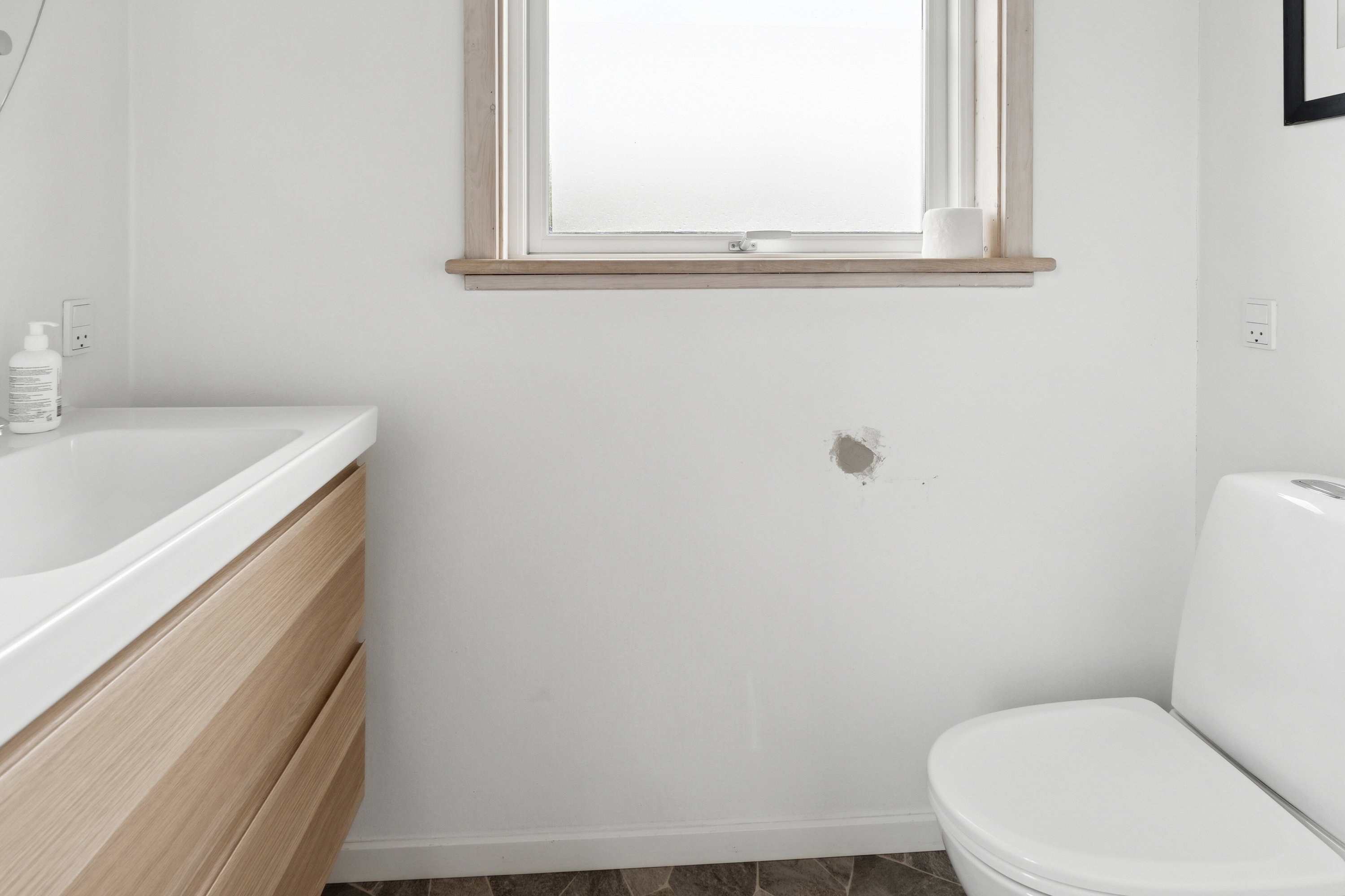 Fremhævet badeværelse billede i fuldskærmstilstand. Billede af Ørnevej 15, Yderby Lyng, 4583 Sjællands Odde