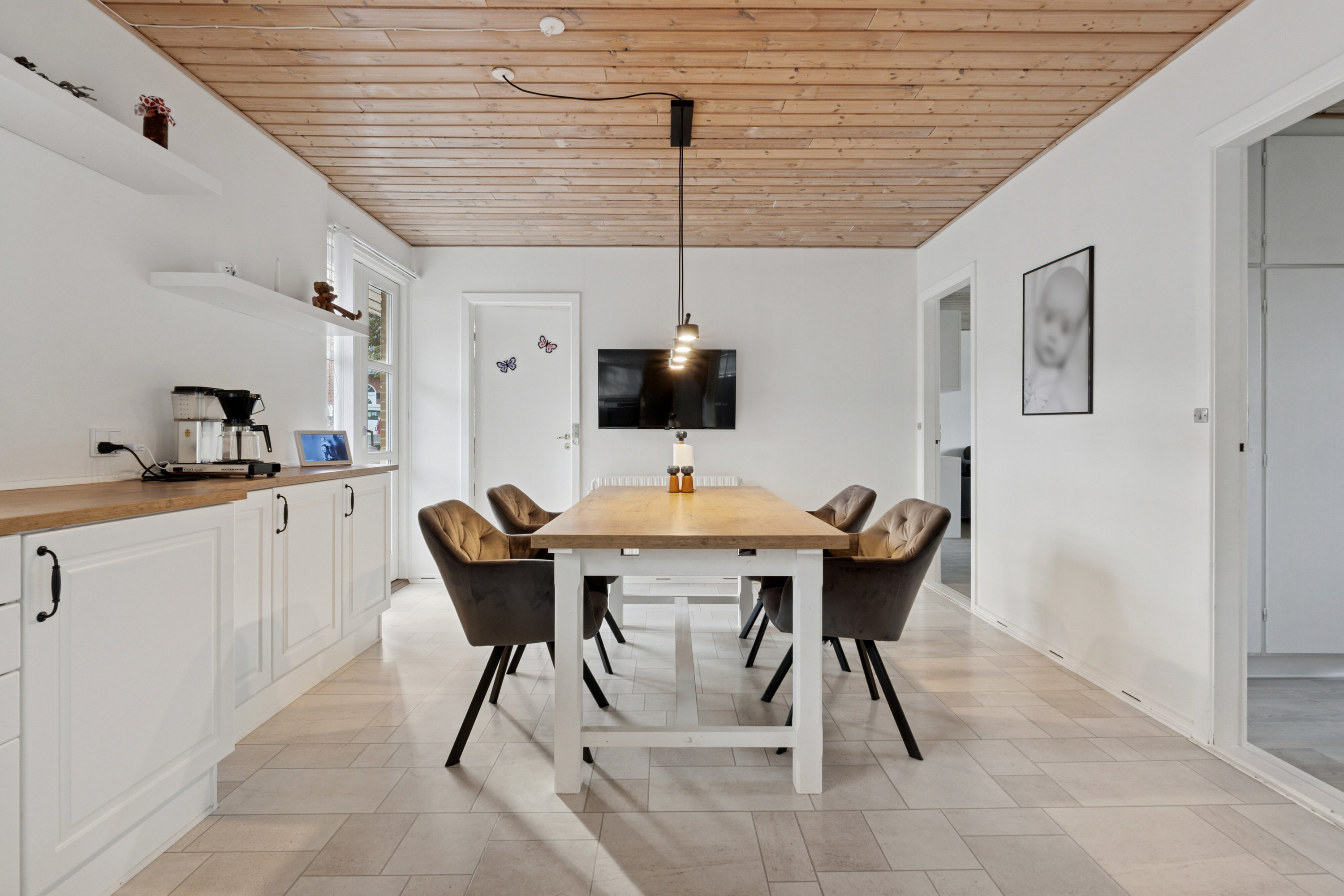 Fremhævet spisestue billede i fuldskærmstilstand. Billede af Melbyvej 53, Melby, 5471 Søndersø