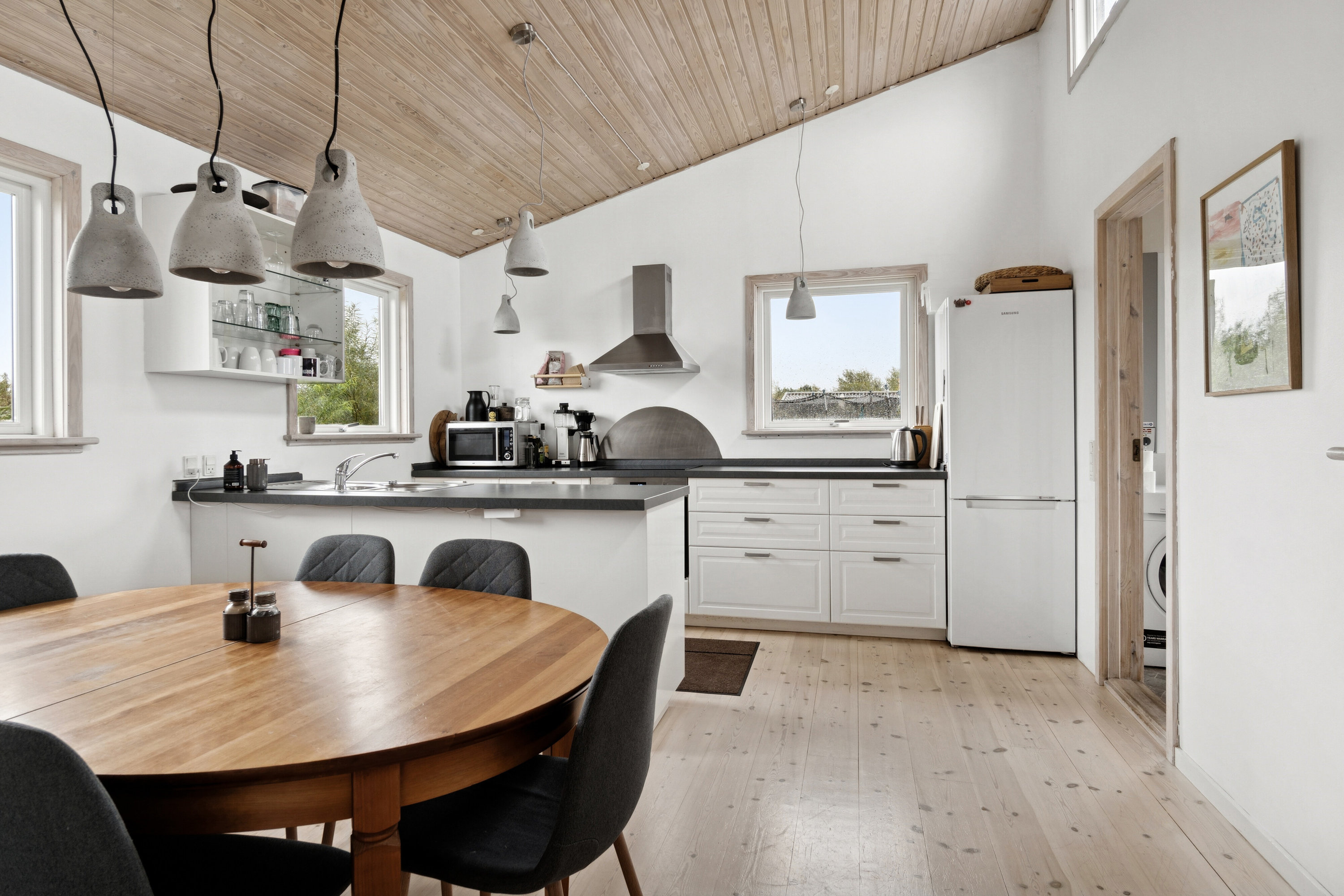 Fremhævet spisestue billede i fuldskærmstilstand. Billede af Ørnevej 15, Yderby Lyng, 4583 Sjællands Odde