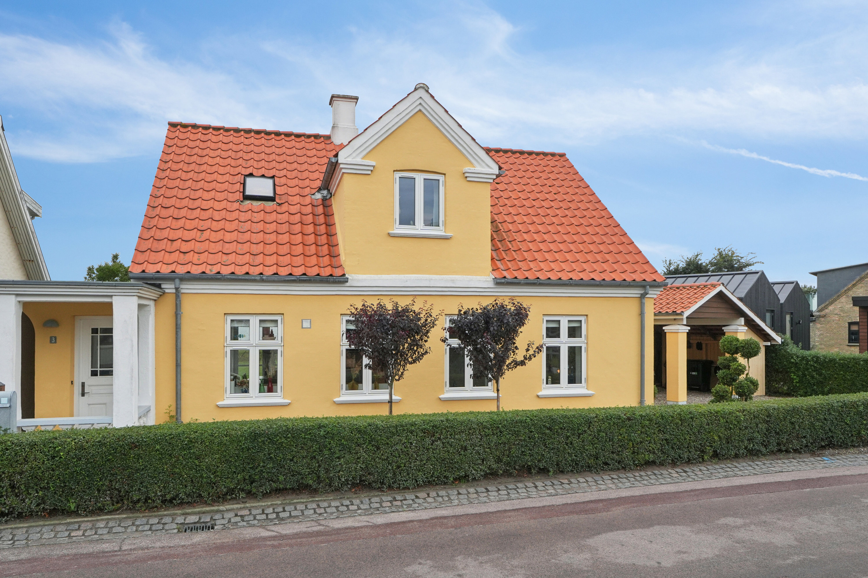 Miniaturebillede 2: set fra vejen. Billede af Nordstrandsvej 3A, Lohals, 5953 Tranekær