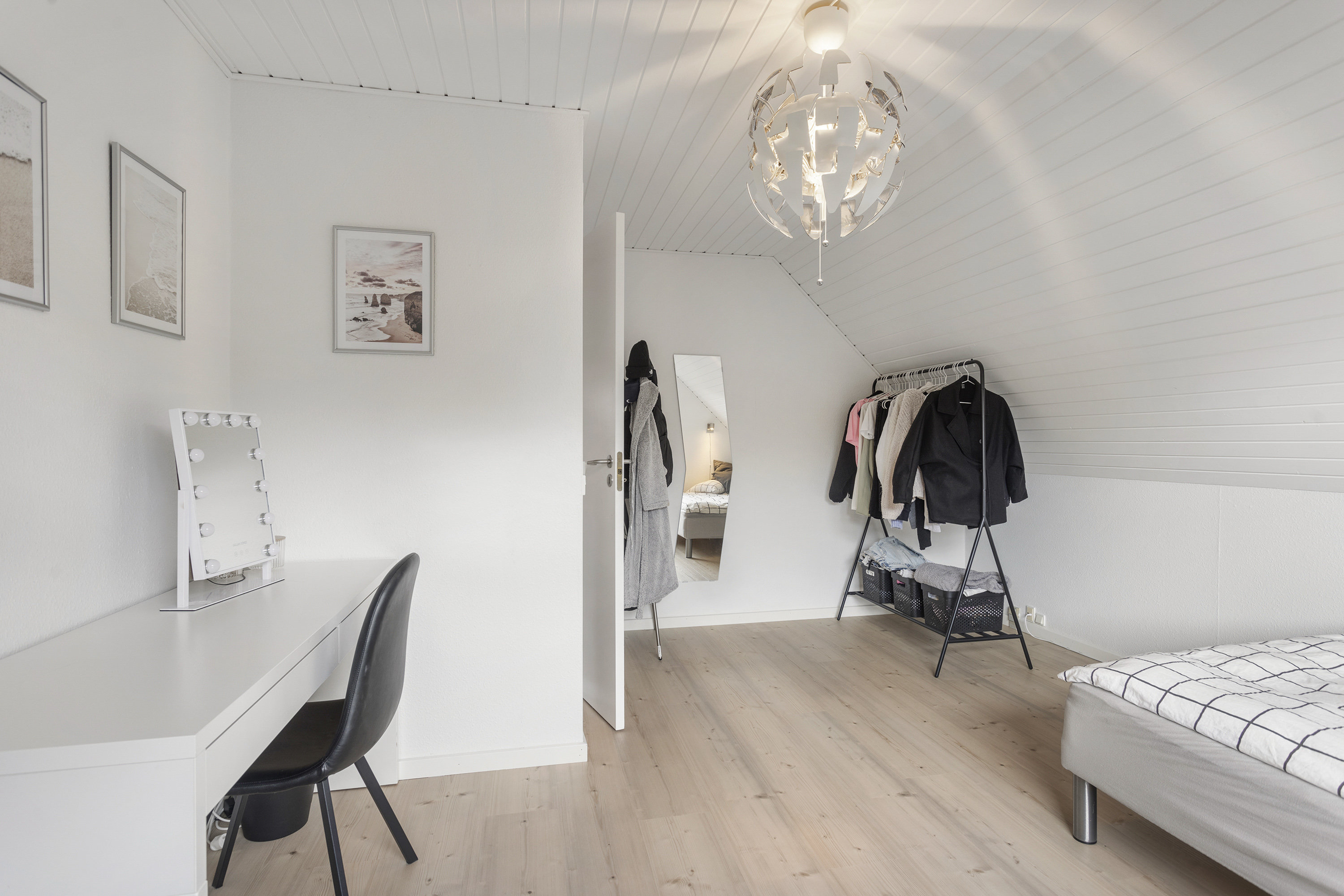 Fremhævet værelse billede i fuldskærmstilstand. Billede af Grønspættevej 10, 9800 Hjørring