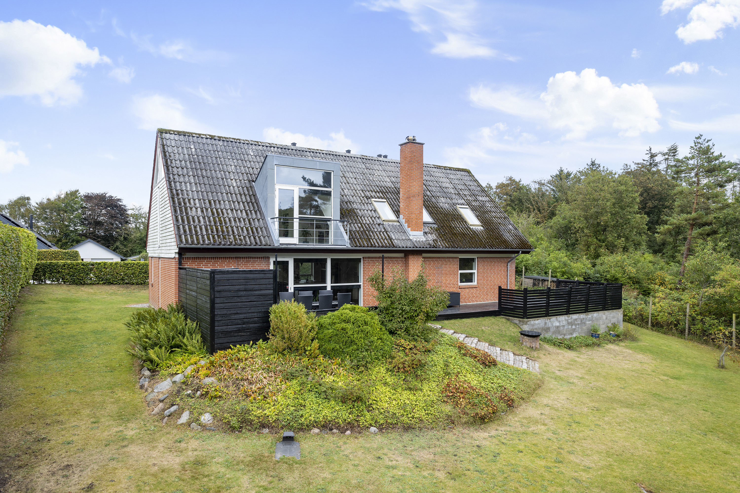 Miniaturebillede 2: facade. Billede af Grønspættevej 10, 9800 Hjørring