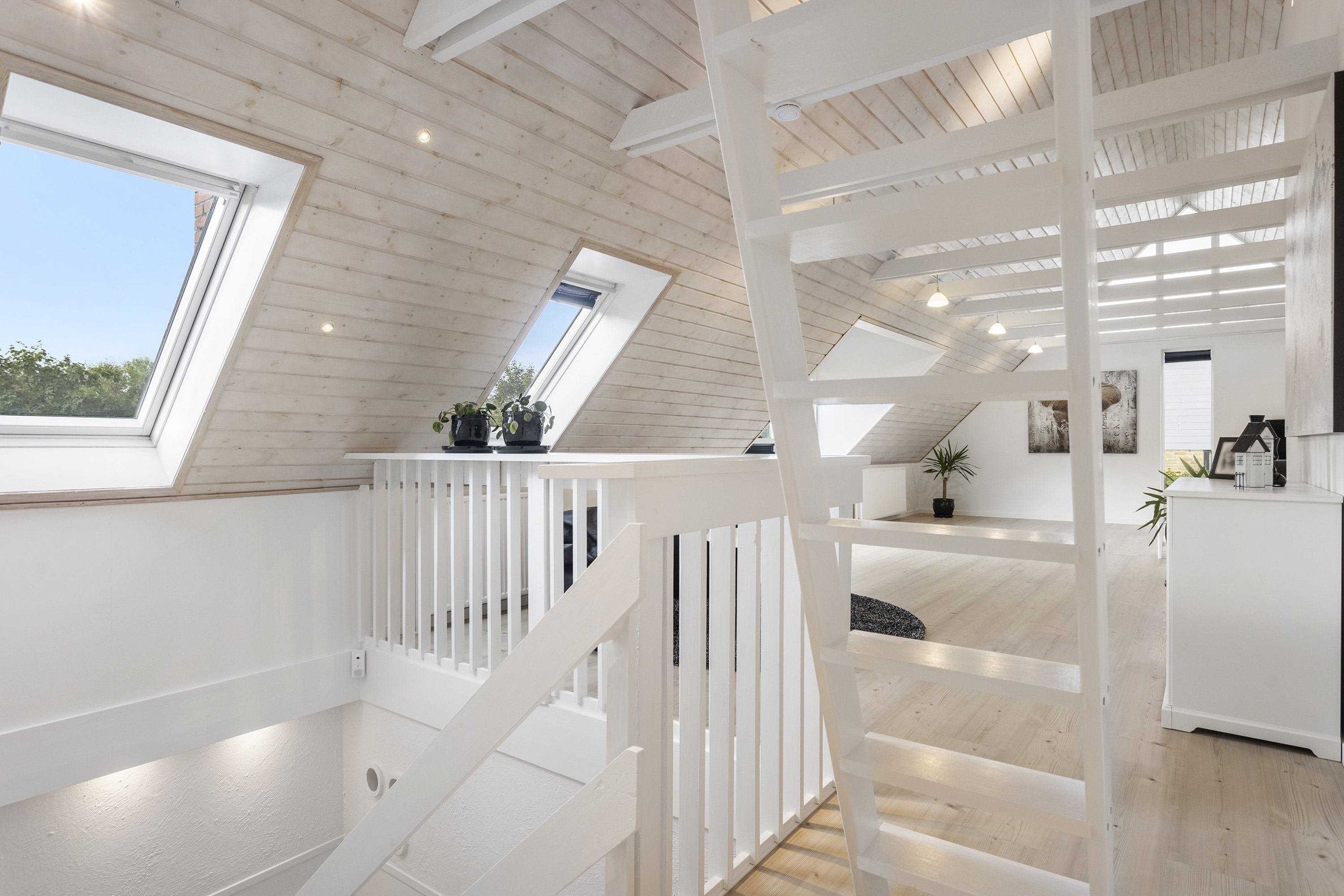 Fremhævet 1. sal billede i fuldskærmstilstand. Billede af Grønspættevej 10, 9800 Hjørring