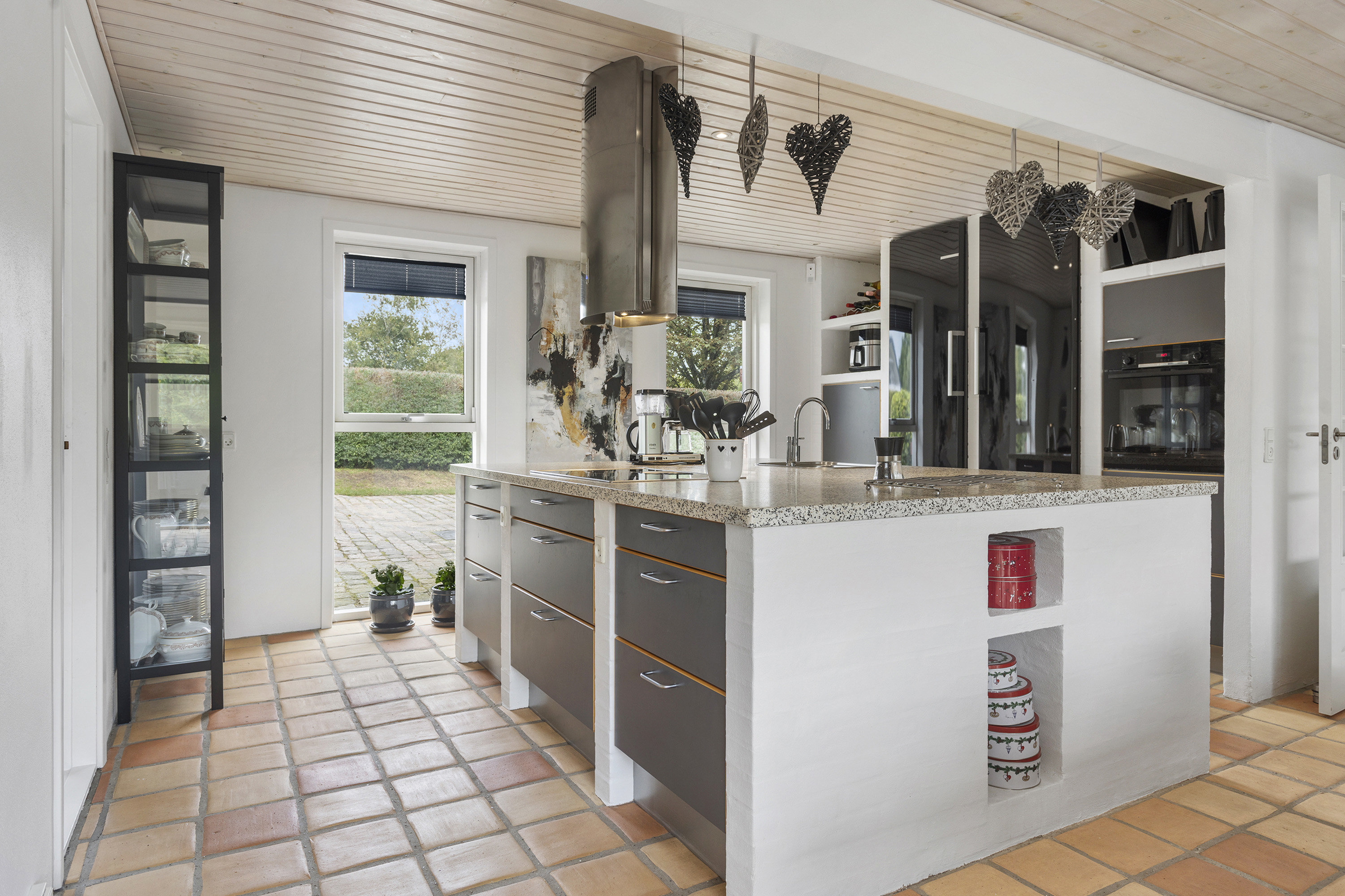 Fremhævet køkken billede i fuldskærmstilstand. Billede af Grønspættevej 10, 9800 Hjørring