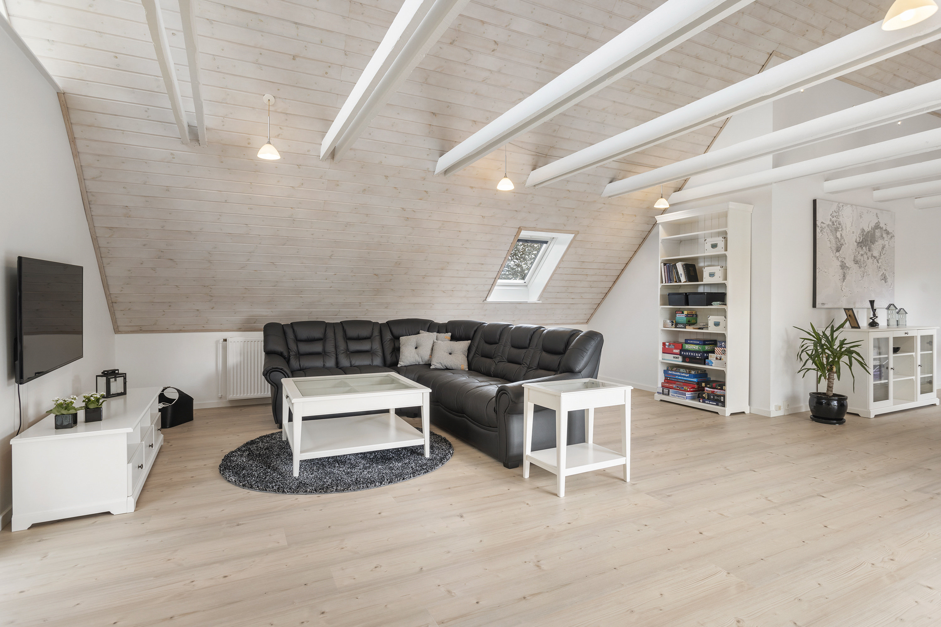 Fremhævet stue billede i fuldskærmstilstand. Billede af Grønspættevej 10, 9800 Hjørring