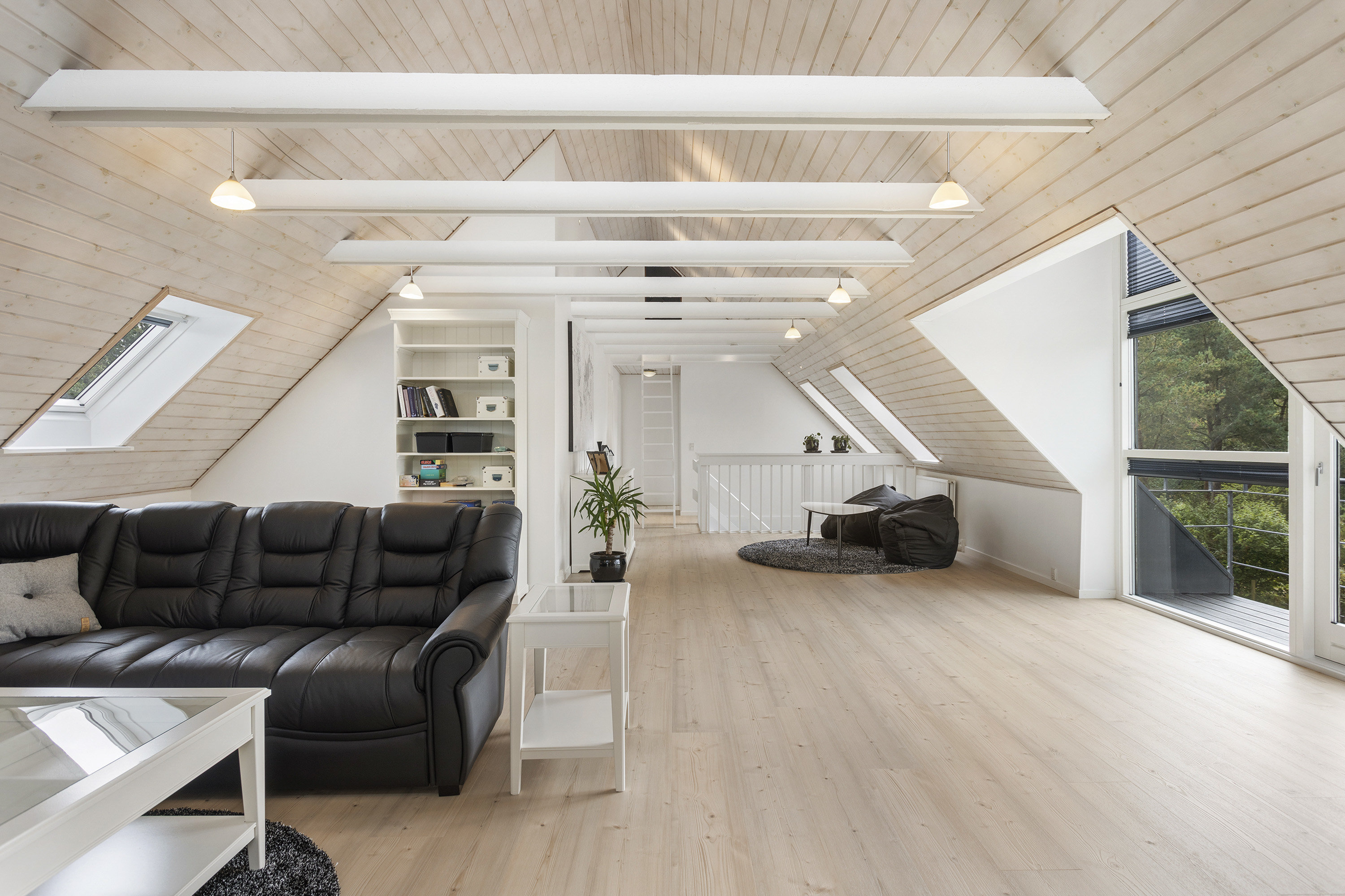 Fremhævet stue billede i fuldskærmstilstand. Billede af Grønspættevej 10, 9800 Hjørring