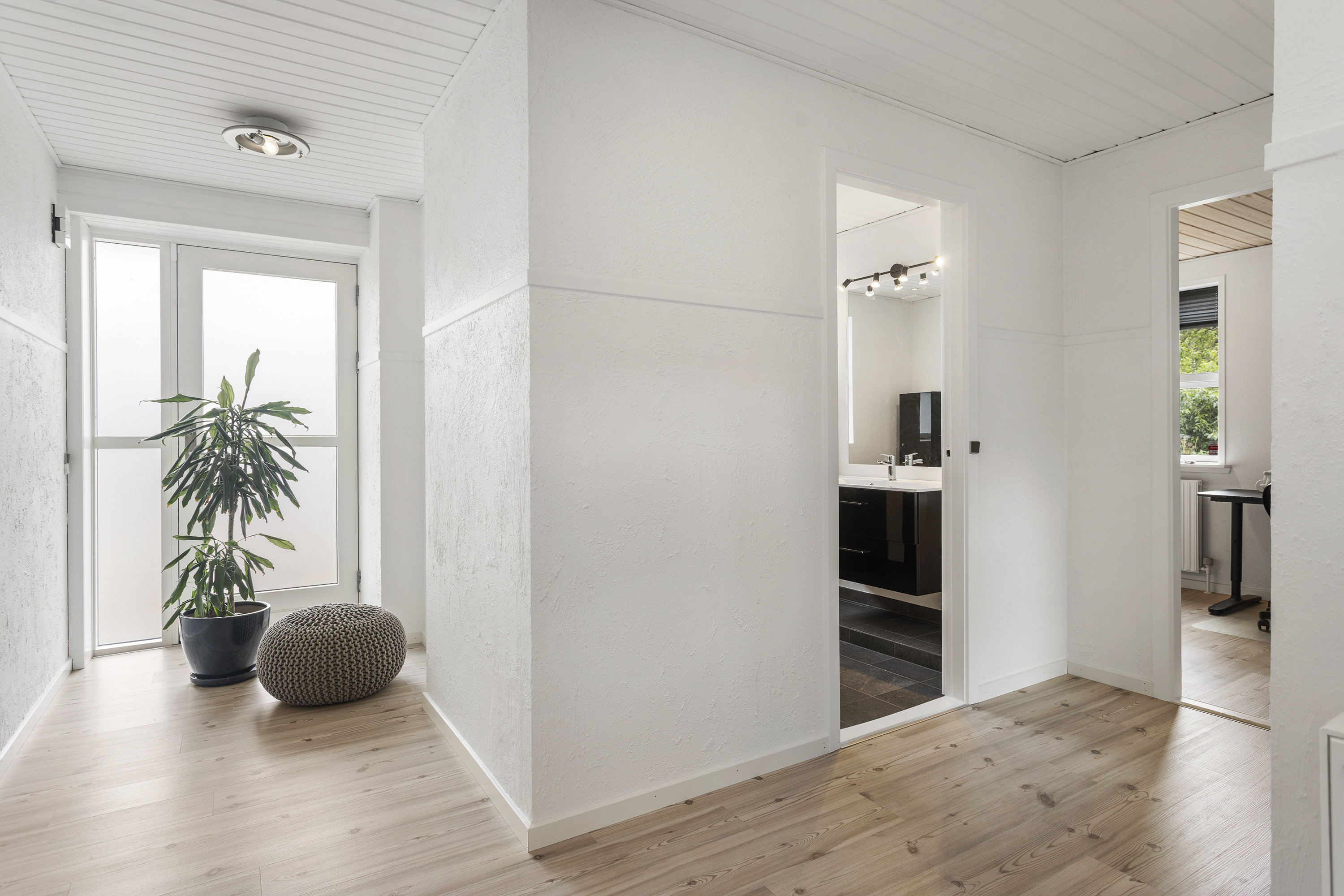 Fremhævet gang billede i fuldskærmstilstand. Billede af Grønspættevej 10, 9800 Hjørring