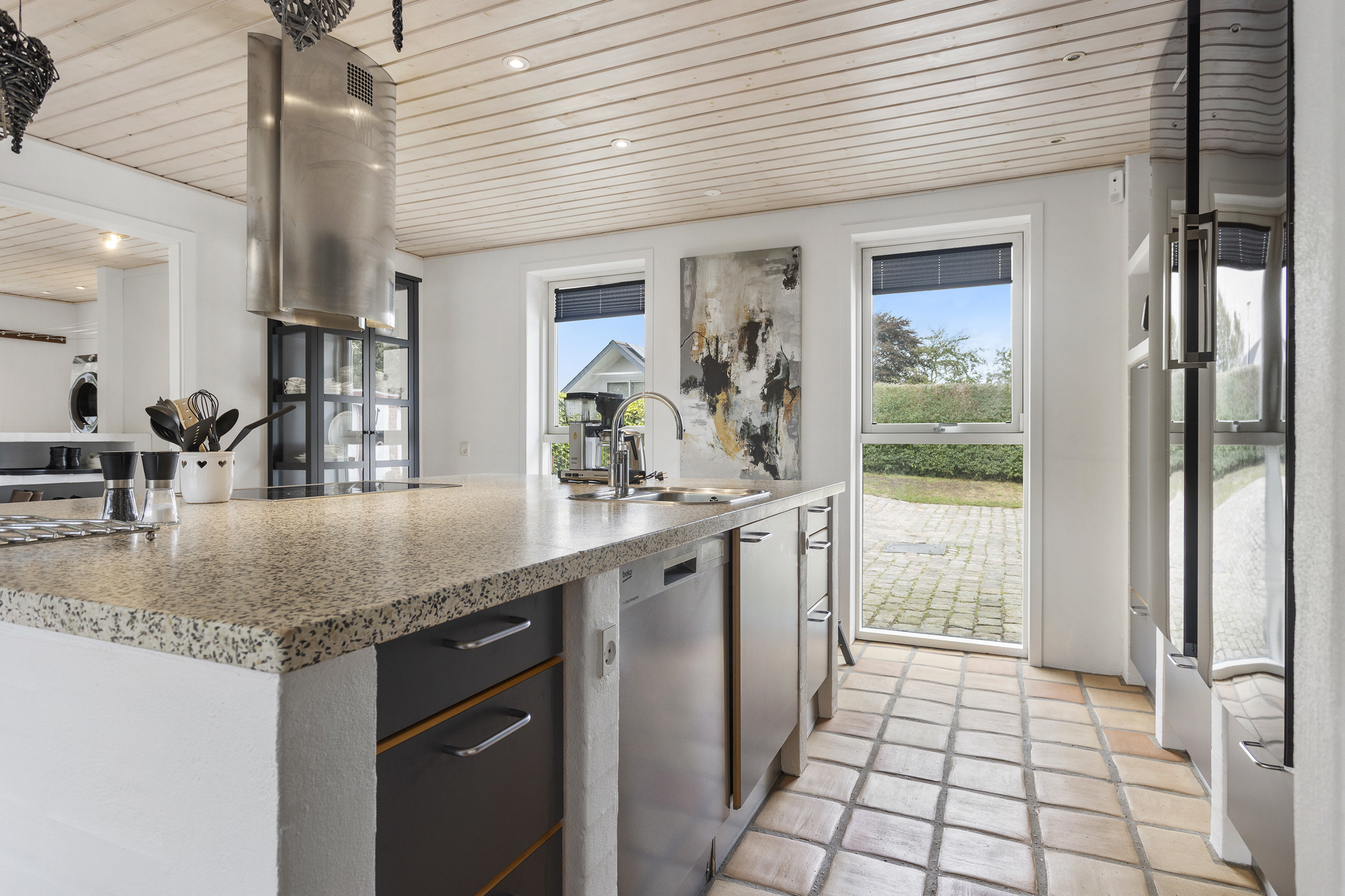 Fremhævet køkken billede i fuldskærmstilstand. Billede af Grønspættevej 10, 9800 Hjørring