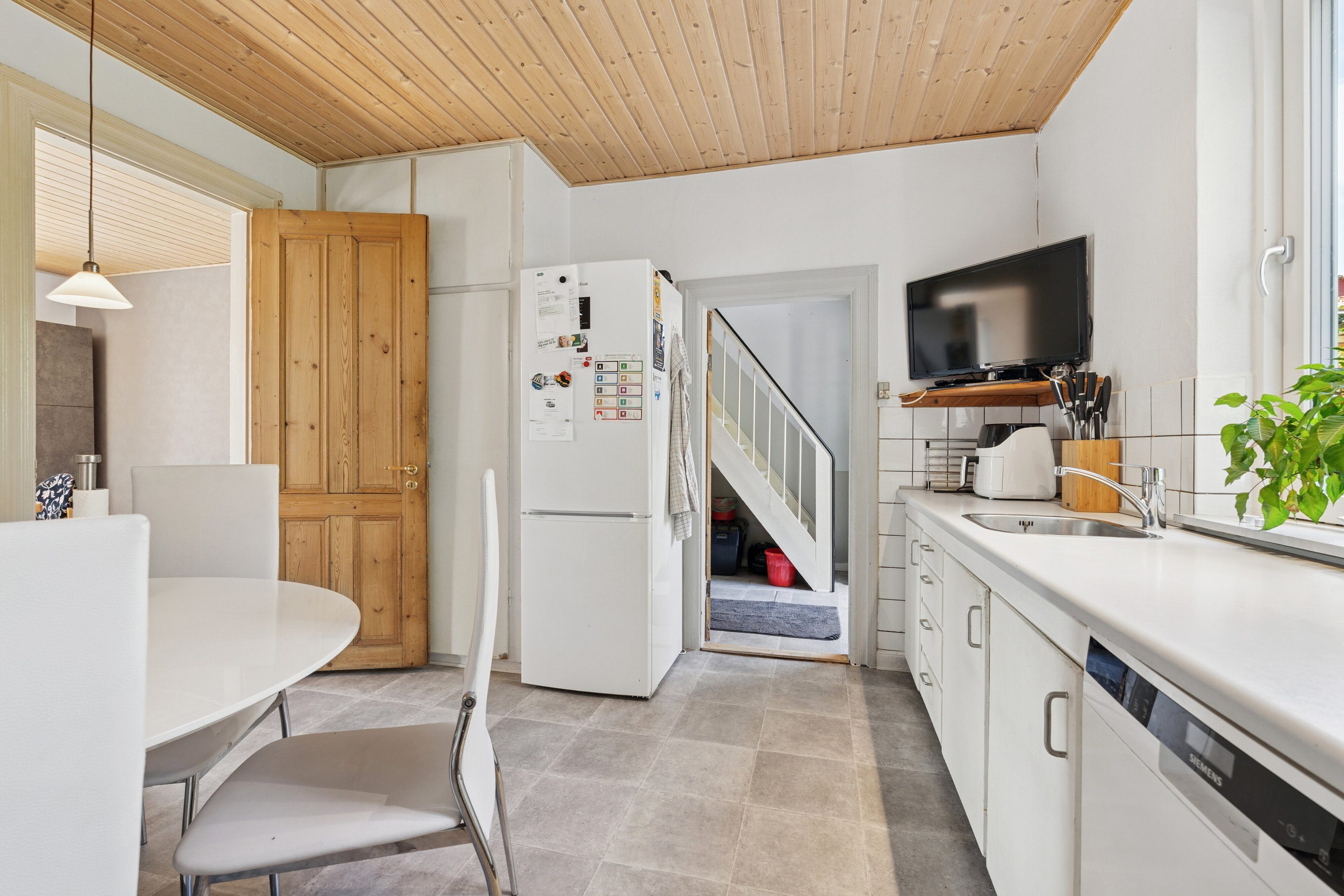 Fremhævet køkken billede i fuldskærmstilstand. Billede af Jernbanevej 5, 7441 Bording