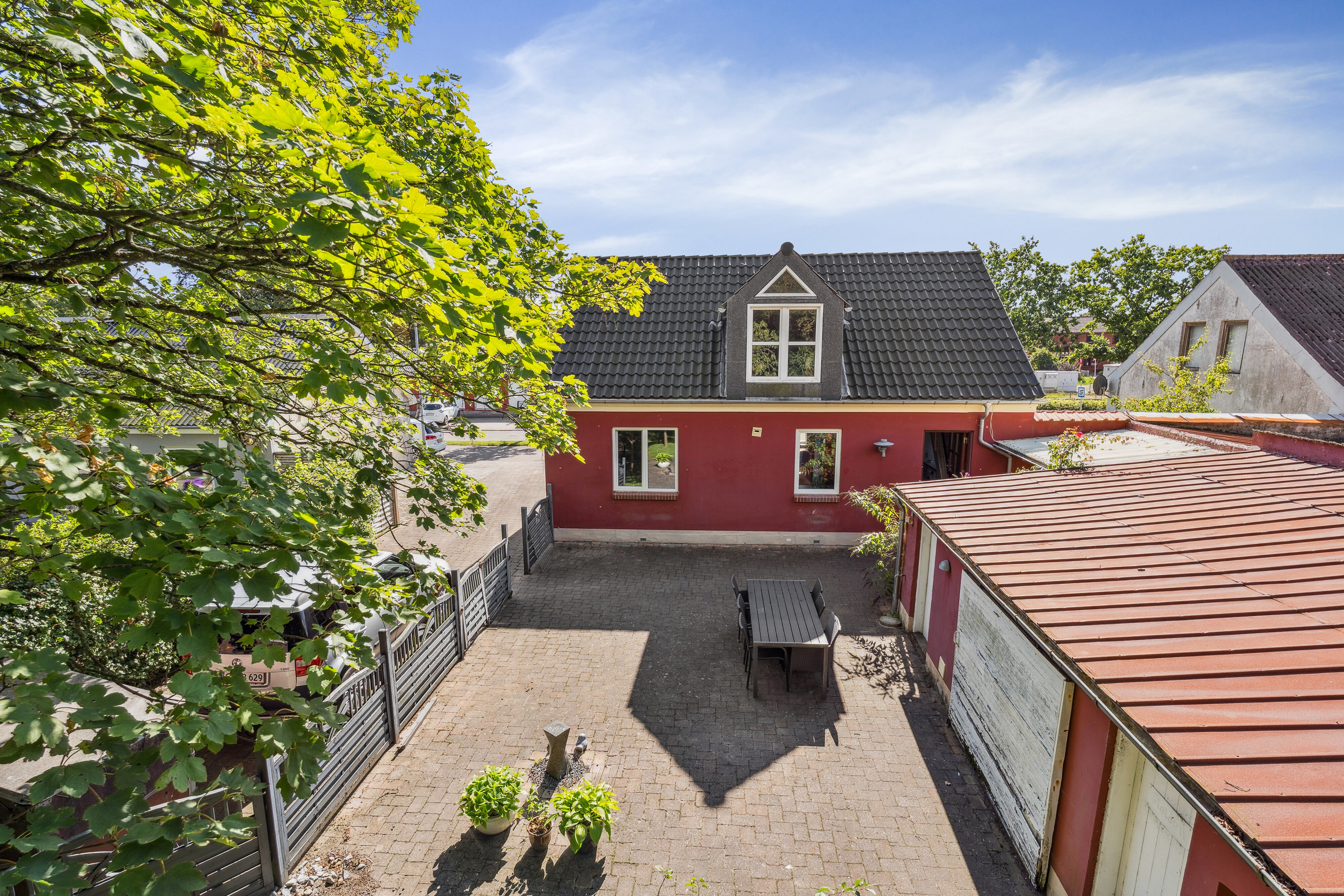 Fremhævet udendørs billede i fuldskærmstilstand. Billede af Jernbanevej 5, 7441 Bording