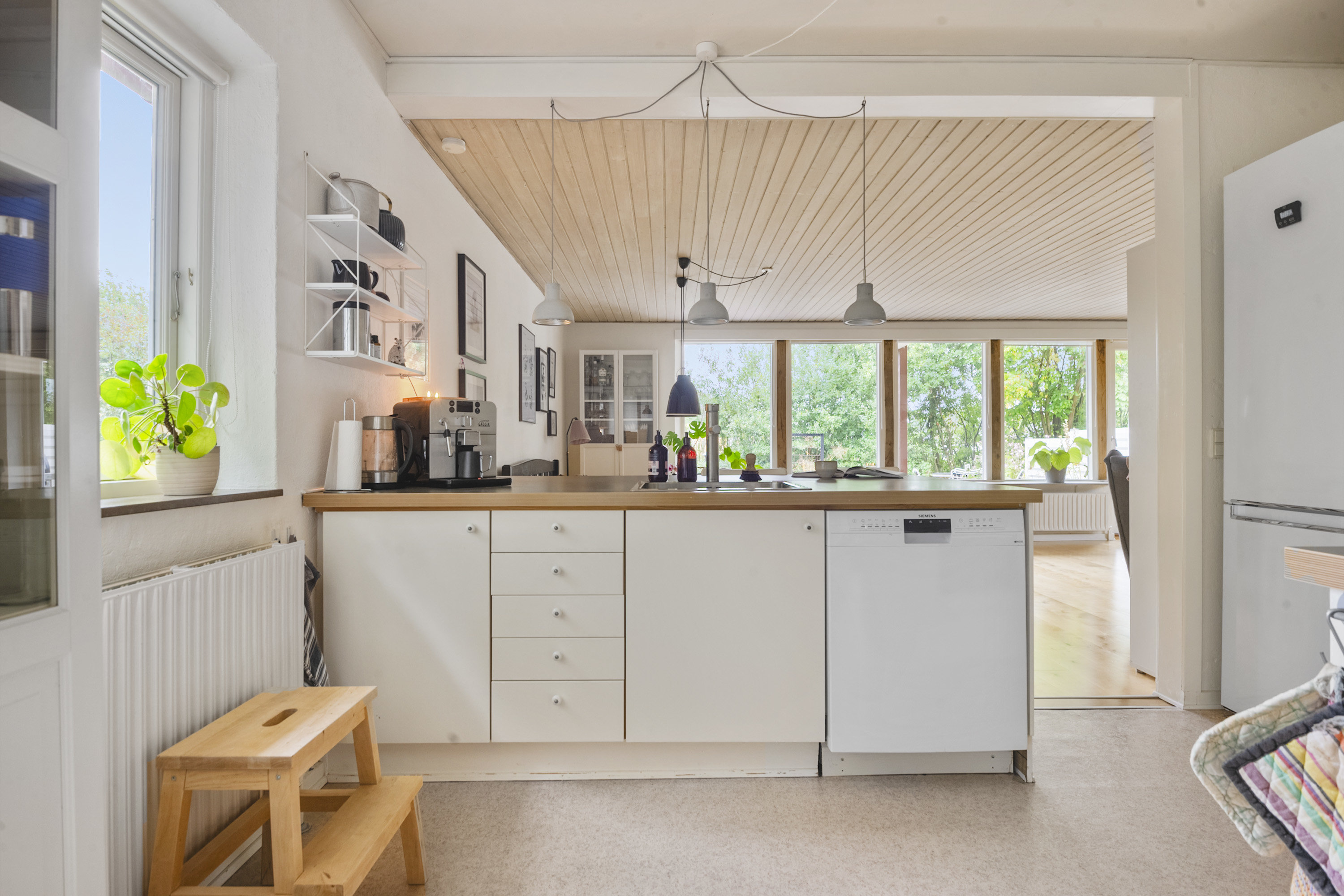 Fremhævet køkken billede i fuldskærmstilstand. Billede af Balshavevej 14, Over Randlev, 8300 Odder