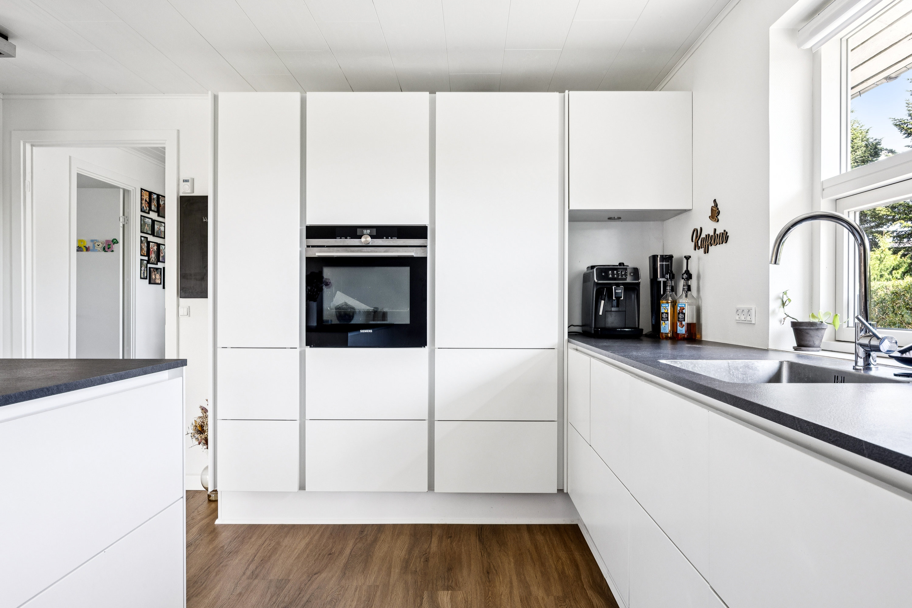 Fremhævet køkken billede i fuldskærmstilstand. Billede af Ærøvej 7, 4600 Køge