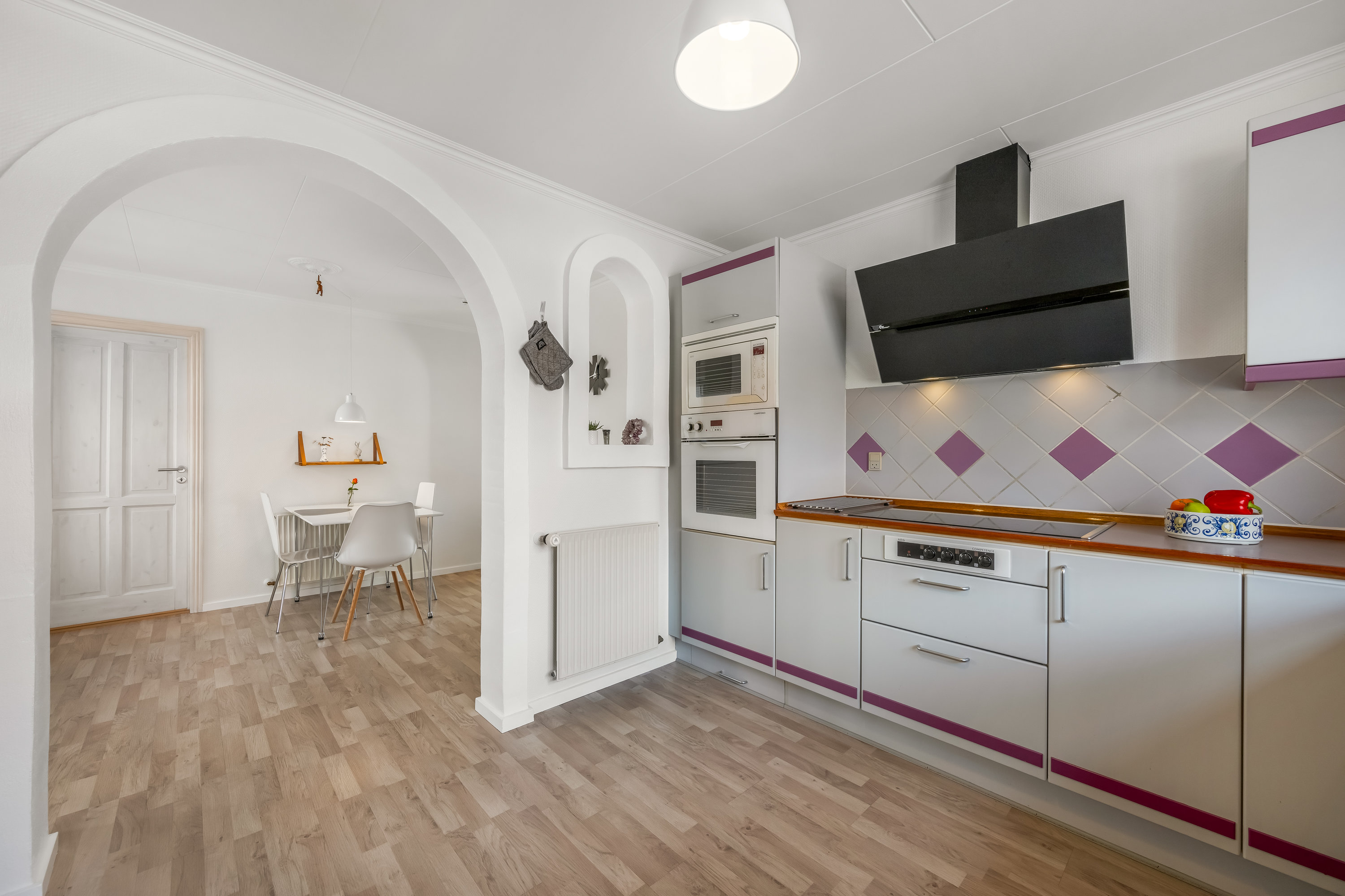 Fremhævet køkken billede i fuldskærmstilstand. Billede af Bandsbølvej 4, 6893 Hemmet