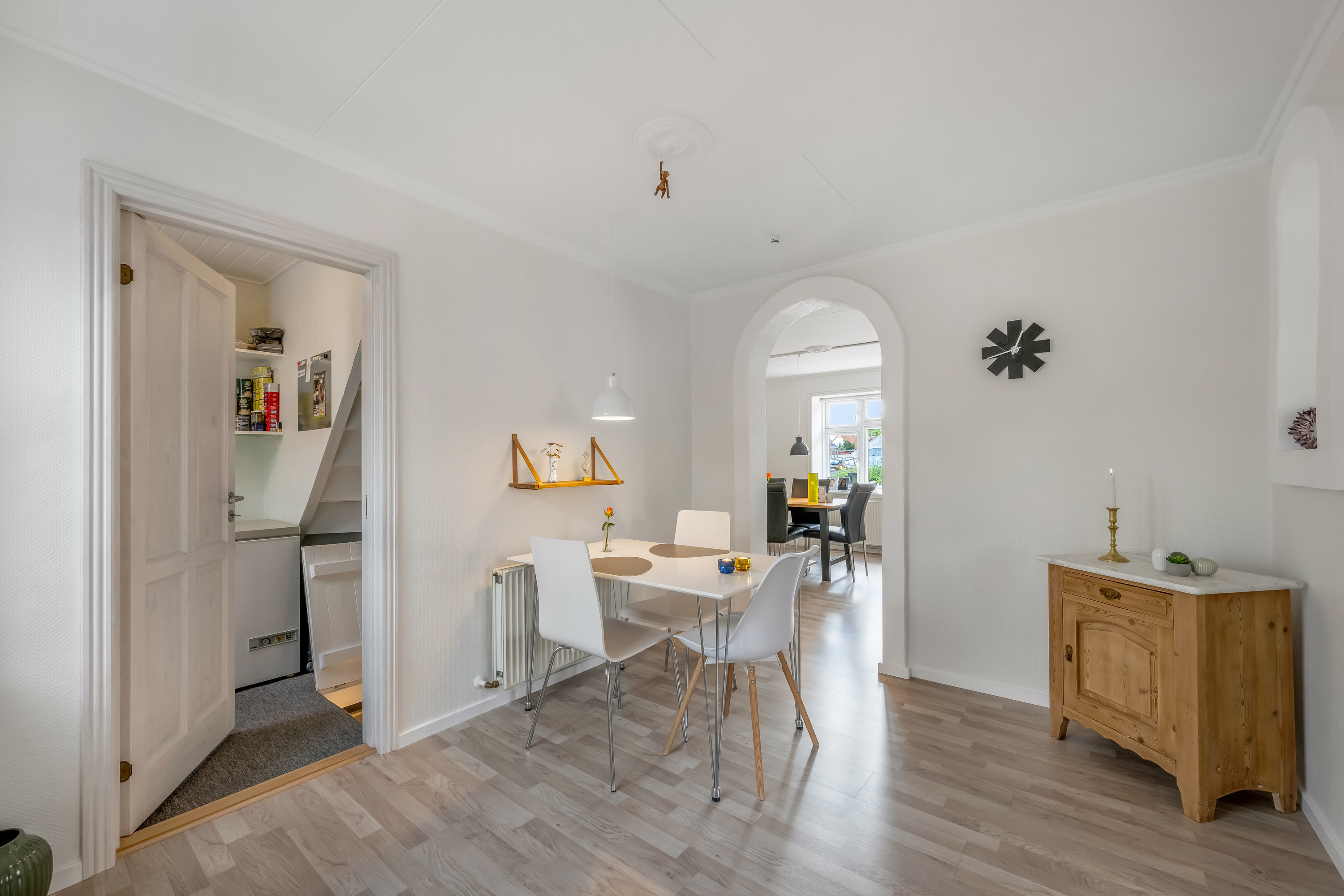 Fremhævet stue billede i fuldskærmstilstand. Billede af Bandsbølvej 4, 6893 Hemmet