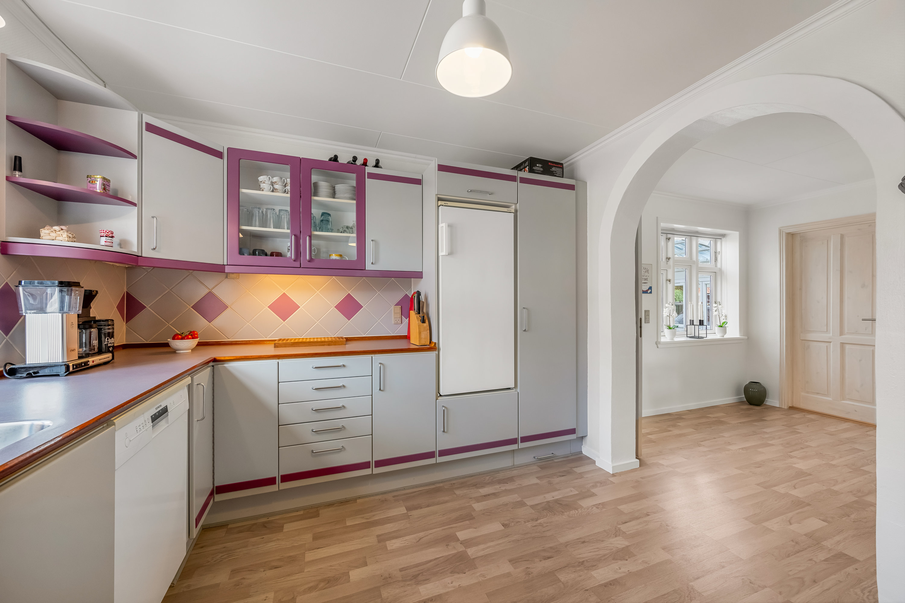 Fremhævet køkken billede i fuldskærmstilstand. Billede af Bandsbølvej 4, 6893 Hemmet