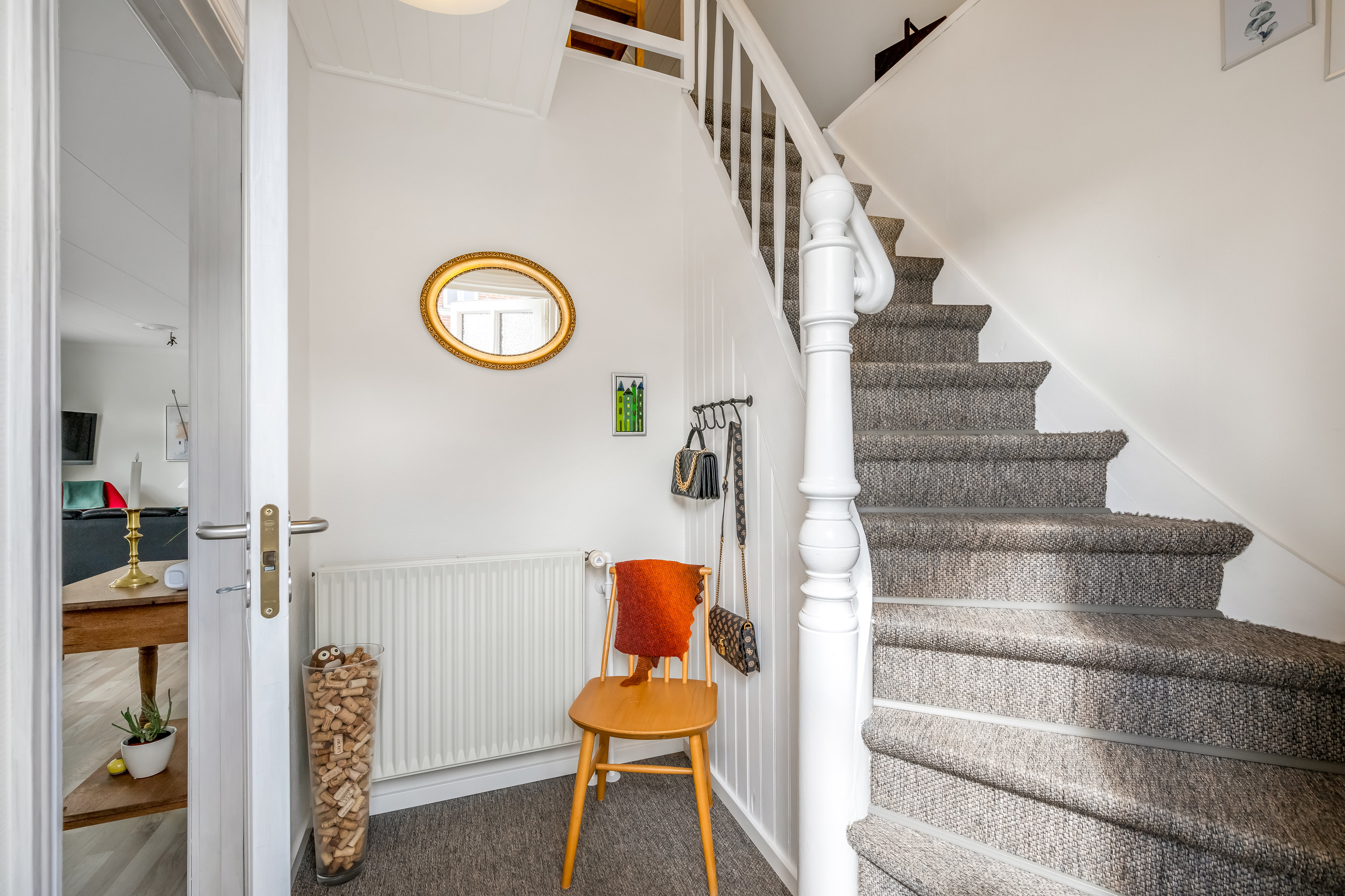 Fremhævet trappe billede i fuldskærmstilstand. Billede af Bandsbølvej 4, 6893 Hemmet