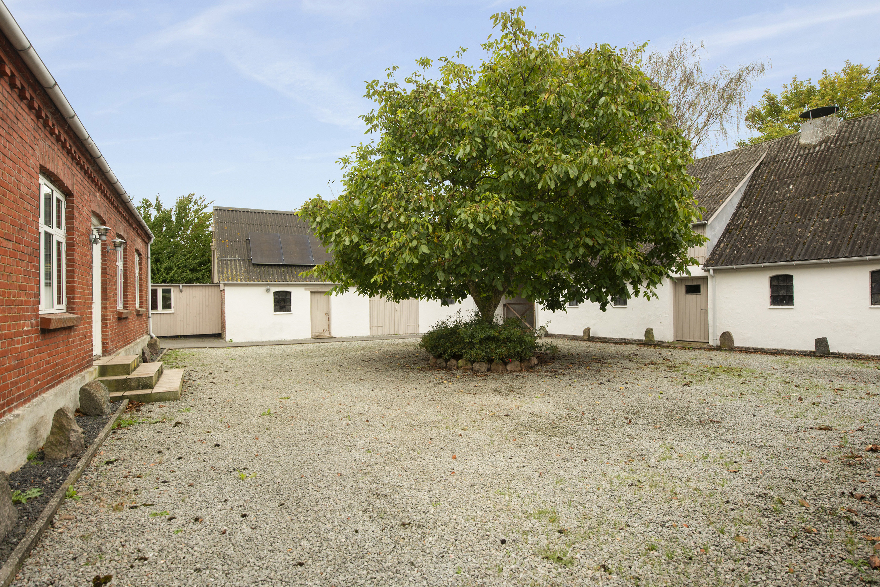 Miniaturebillede 2: ejendommen. Billede af Krogsgade 4, Gylling, 8300 Odder