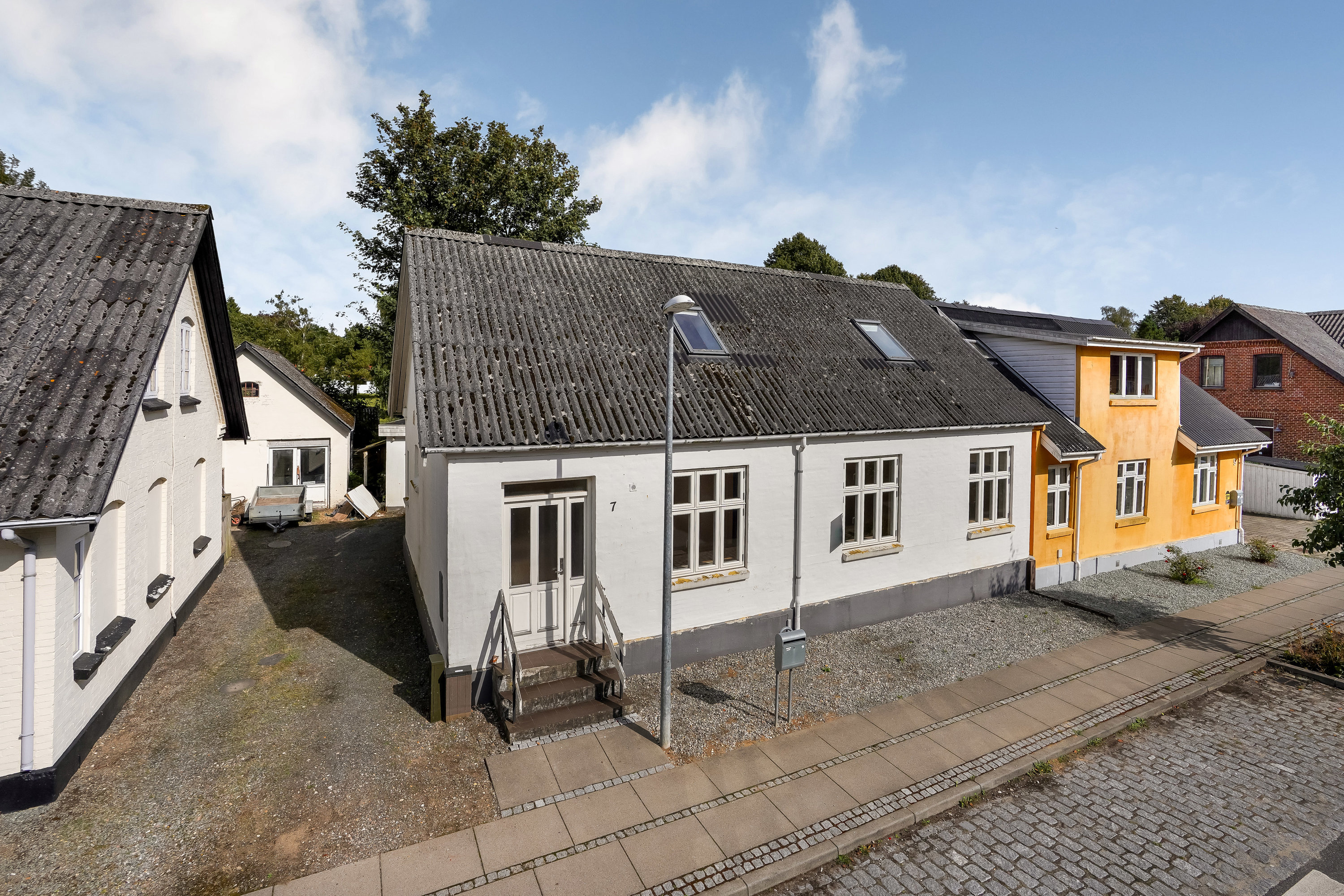 Fremhævet  billede i fuldskærmstilstand. Billede af Aagade 7, 7160 Tørring