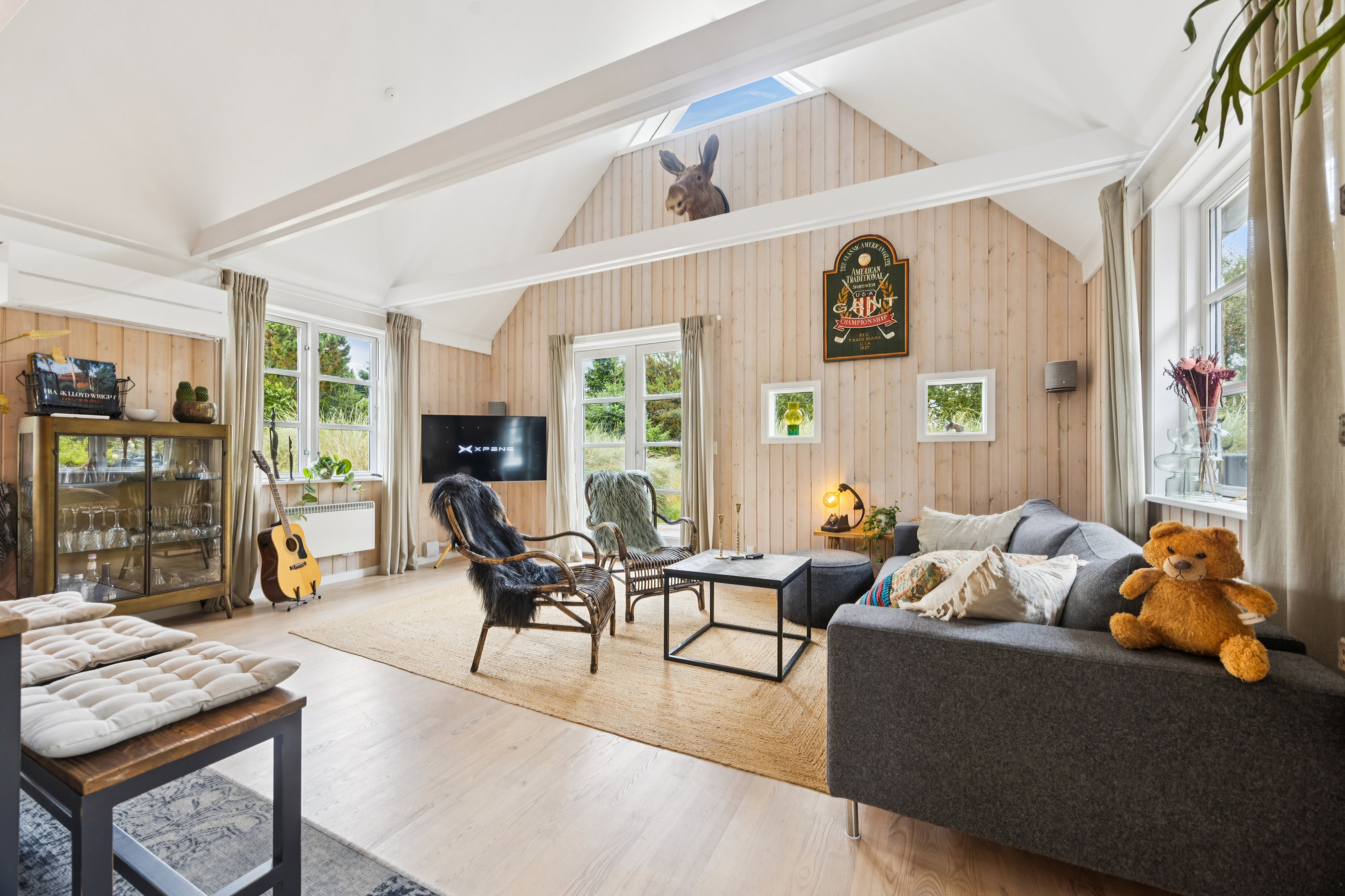 Fremhævet stue billede i fuldskærmstilstand. Billede af Marsvej 11, 9370 Hals