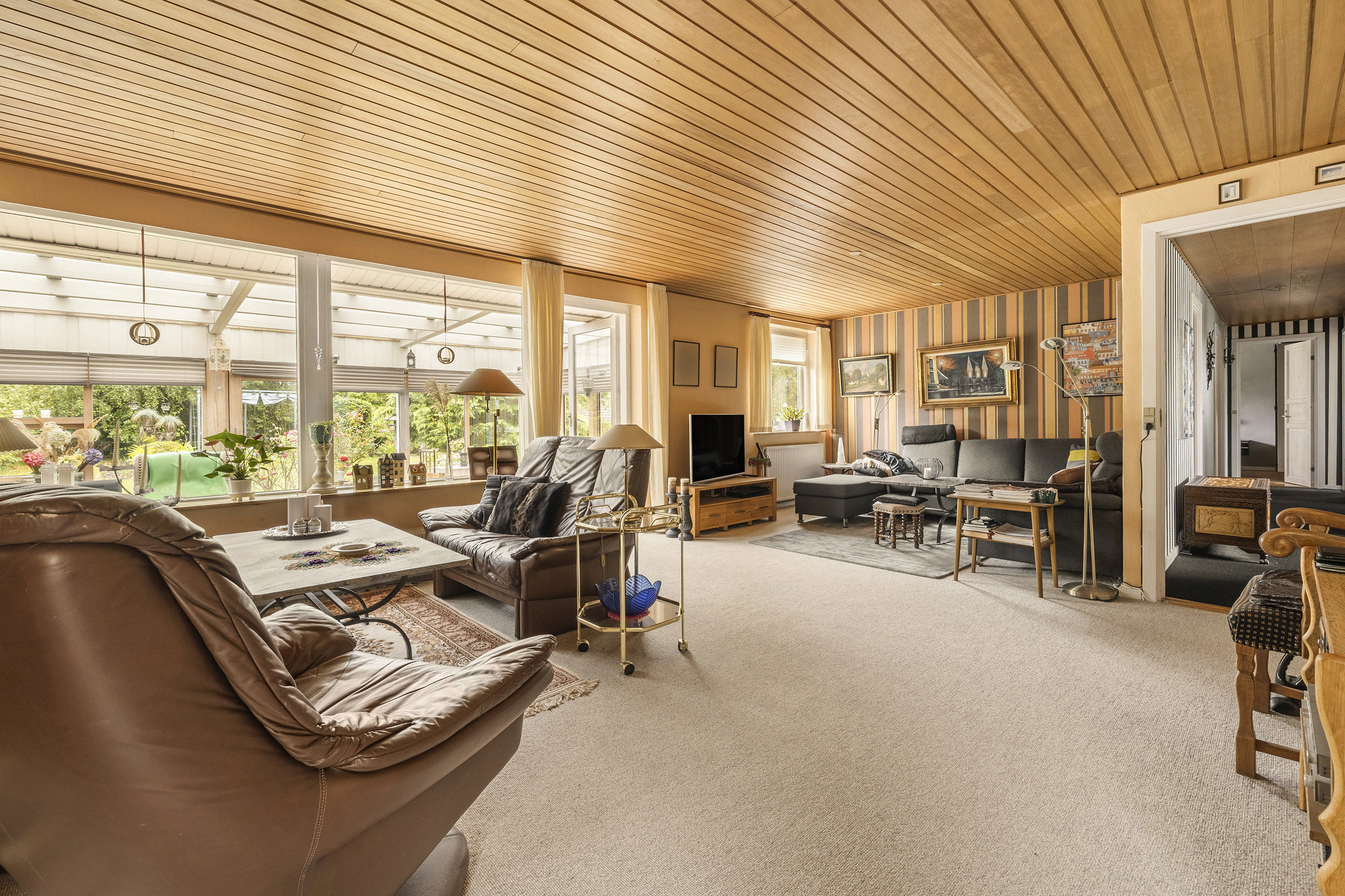 Fremhævet stue billede i fuldskærmstilstand. Billede af Græsvænget 3, Korsør Syd, 4220 Korsør