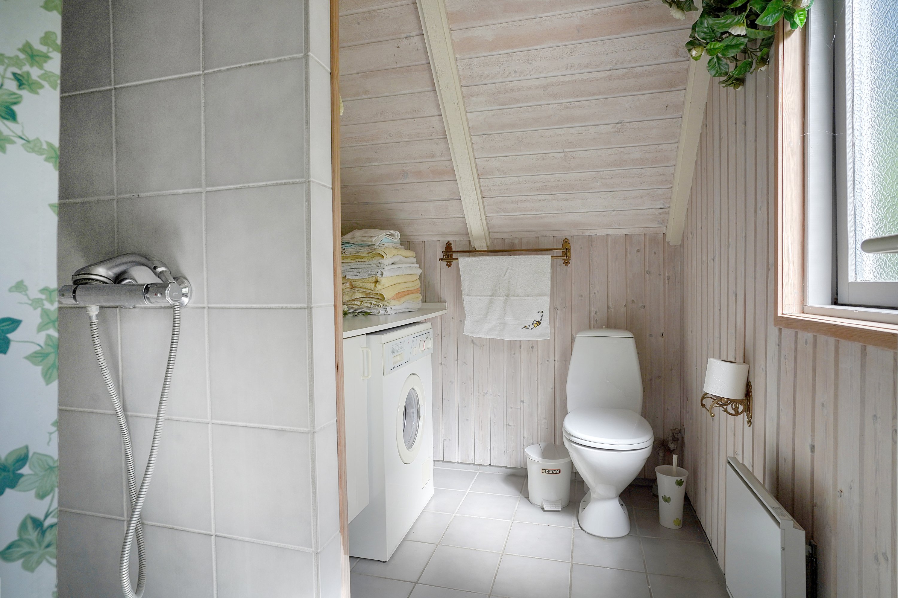 Fremhævet badeværelse billede i fuldskærmstilstand. Billede af Ravnsbækvej 3, 3100 Hornbæk